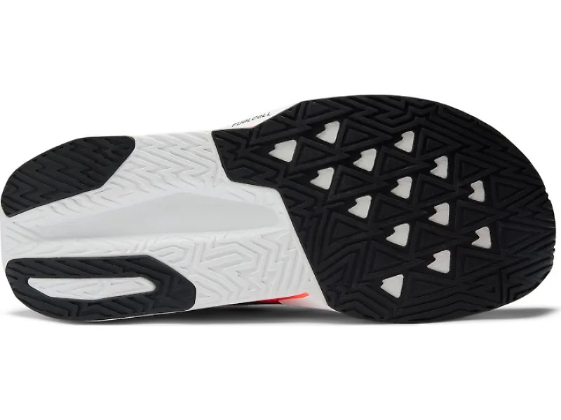 New Balance FuelCell Rebel v5 - 4