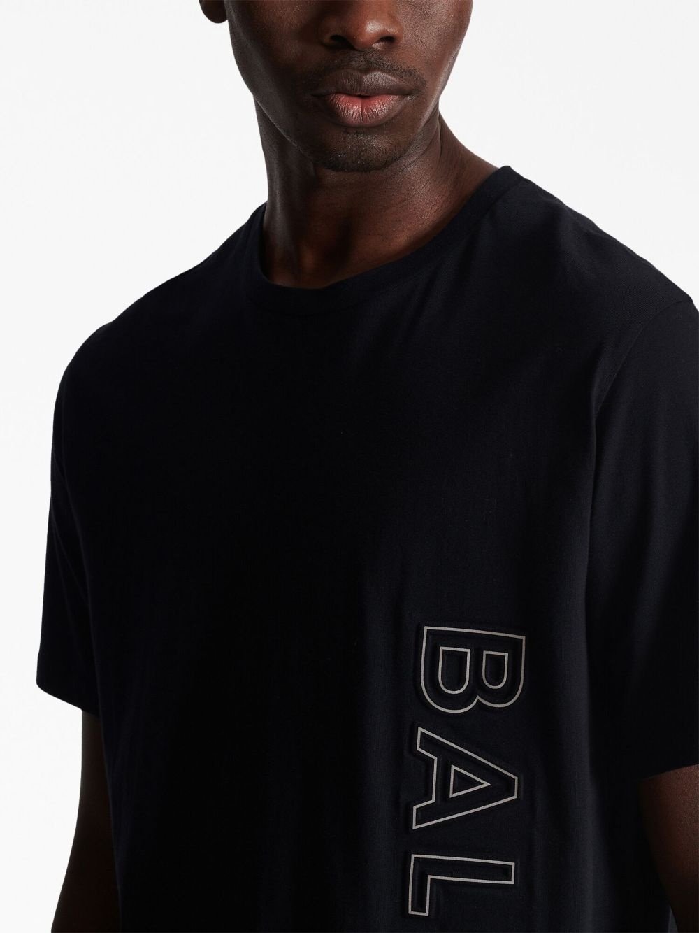 logo-embossed organic cotton T-shirt - 7