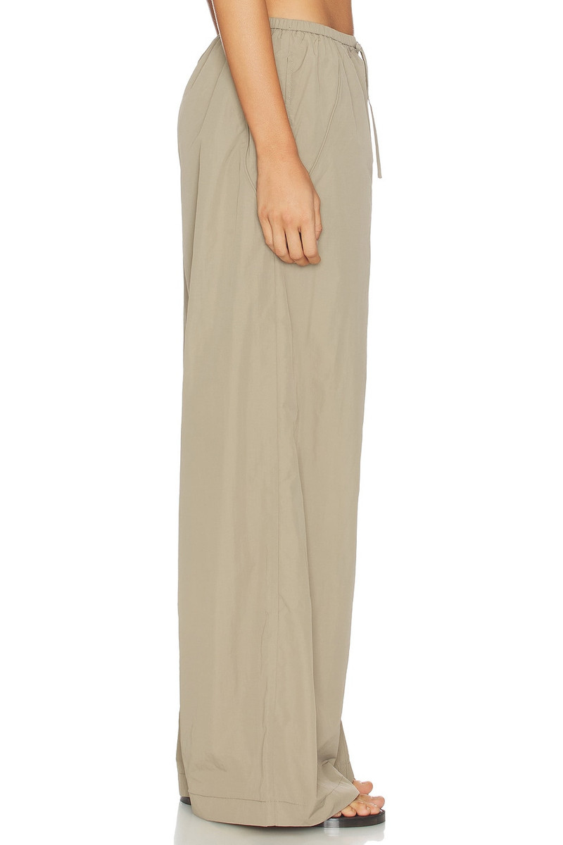 BEC + BRIDGE Bastien Pant outlook