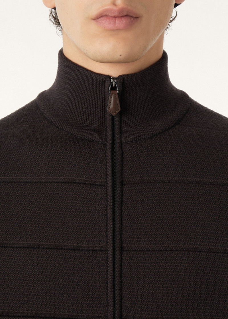 The Gift of Kings® Vest 3