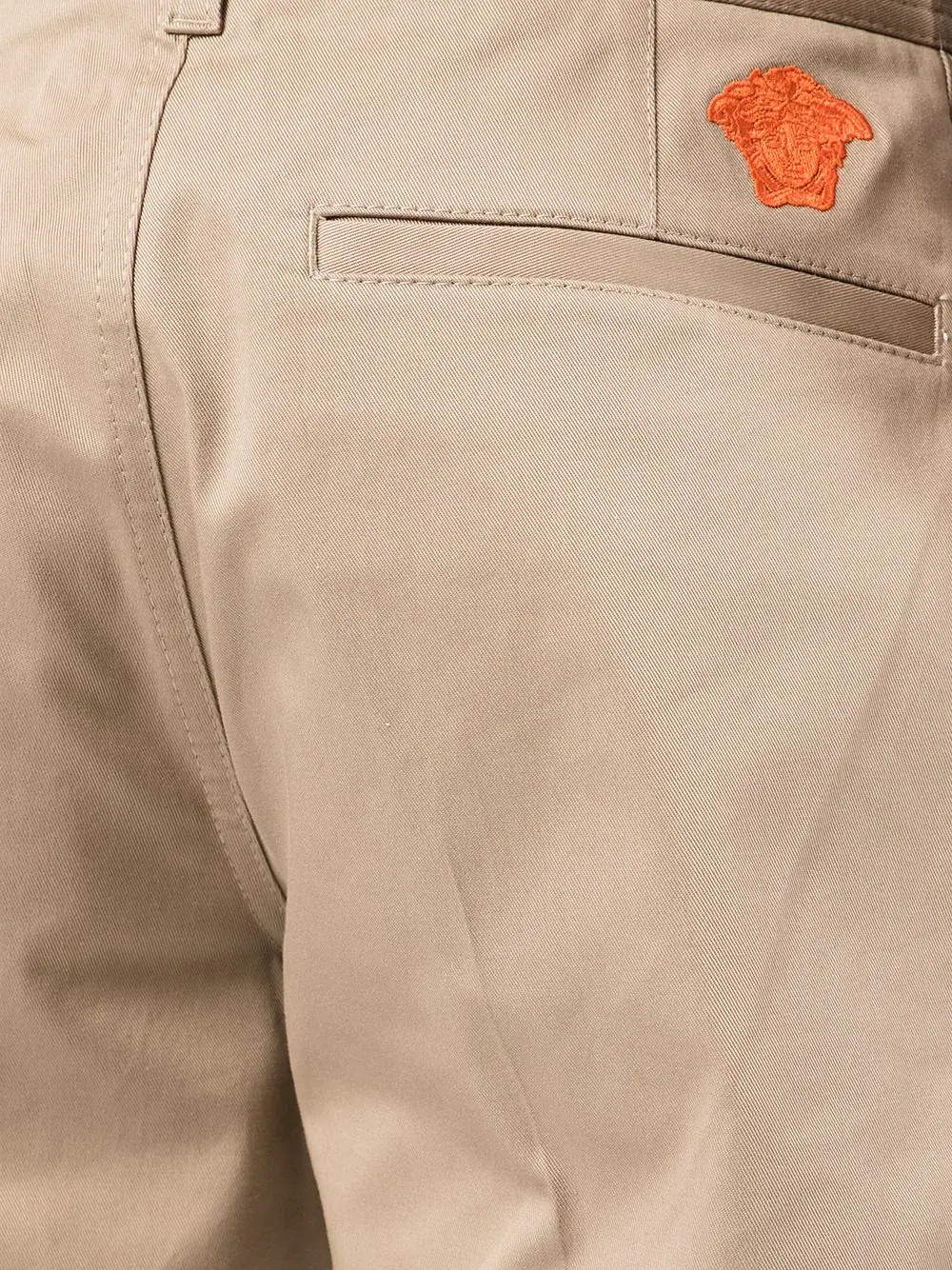 Medusa motif gabardine chinos - 5