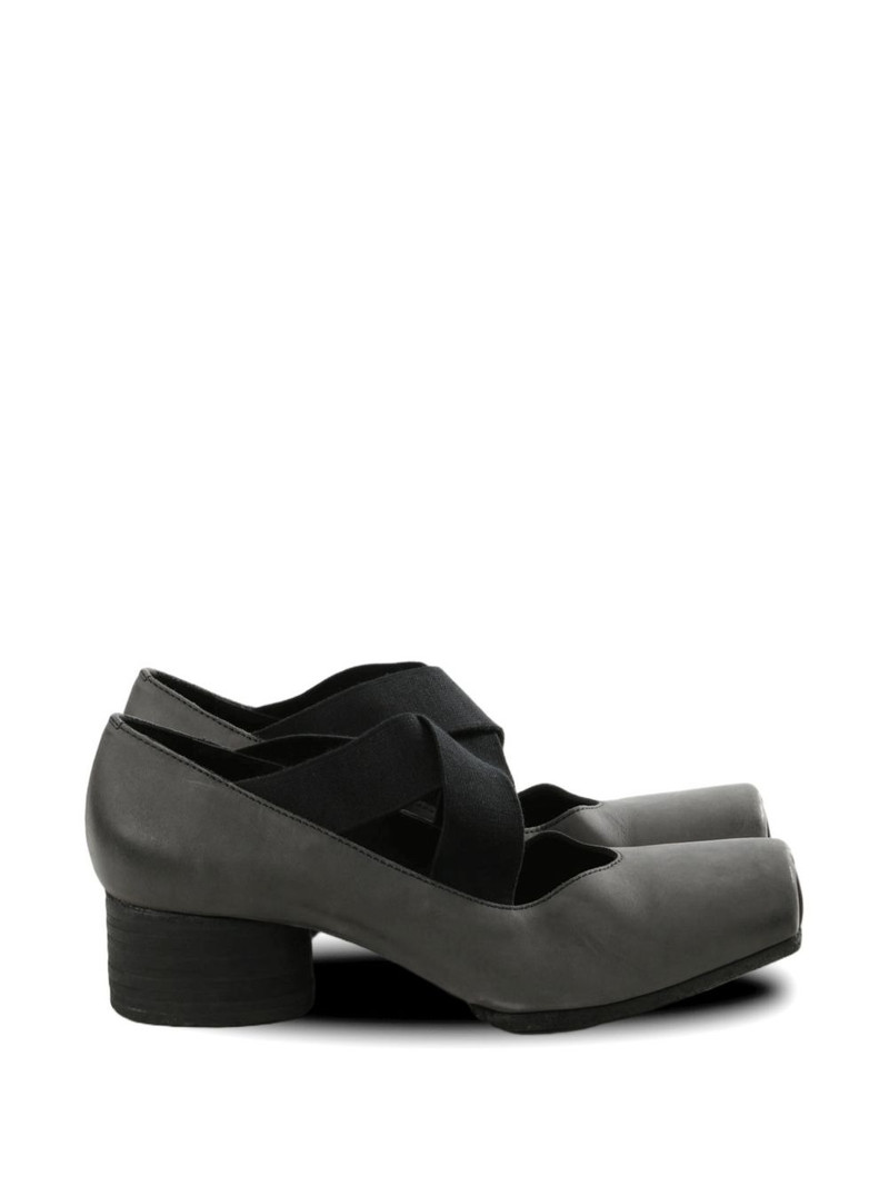 cross-strap pumps 1