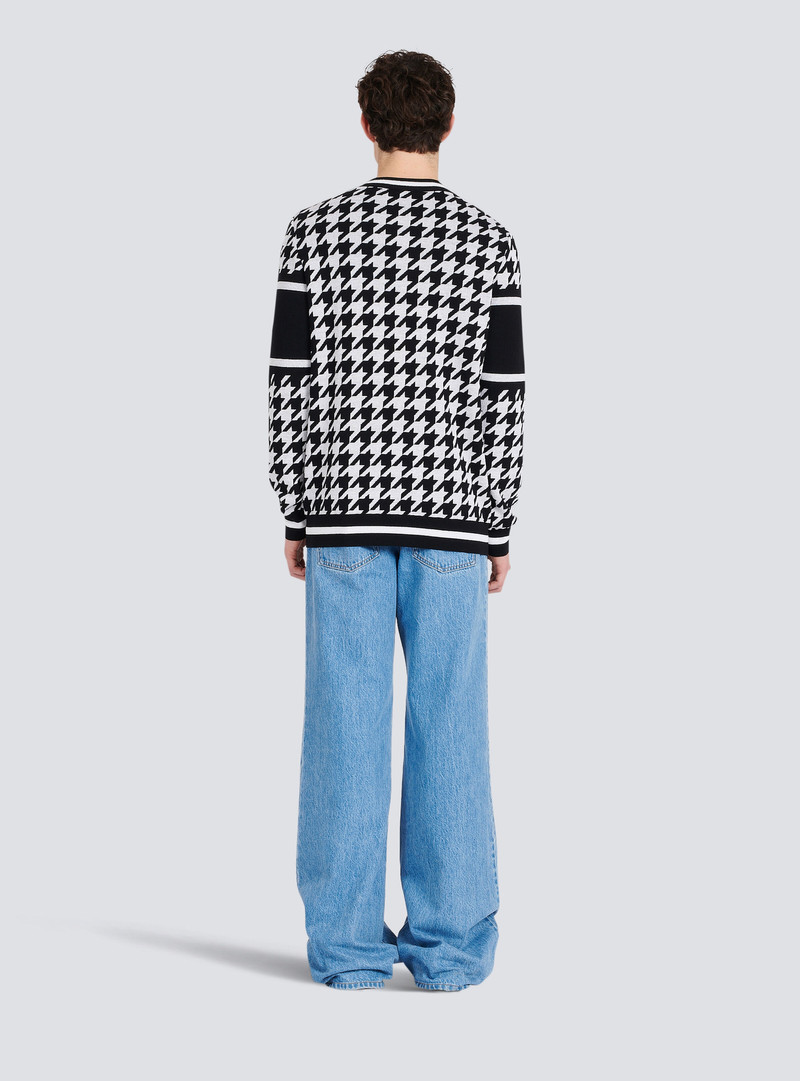 Houndstooth-patterned wool sweater 4