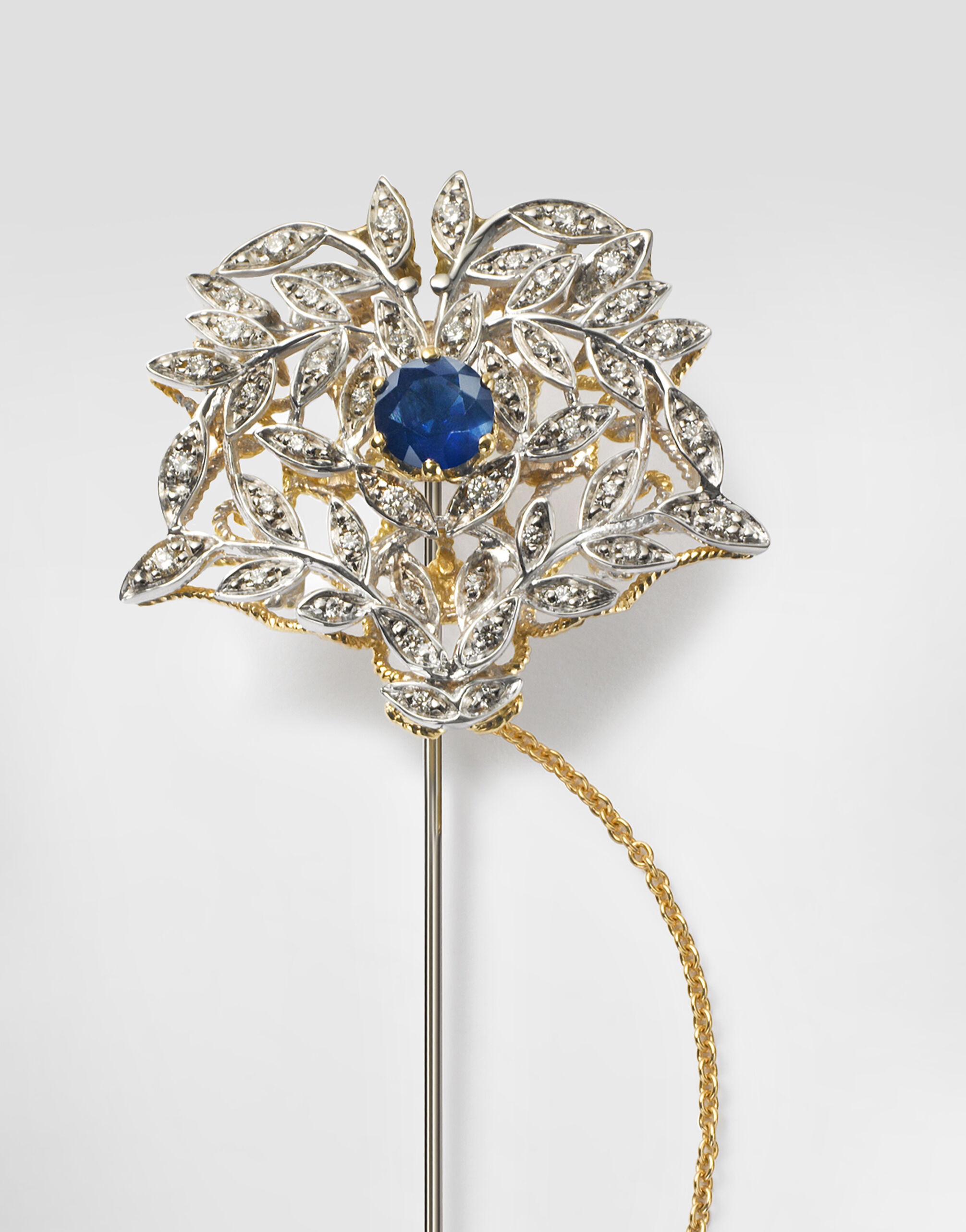 Sicily Brooch  18-carat yellow and white gold, blue sapphires, and diamonds - 2