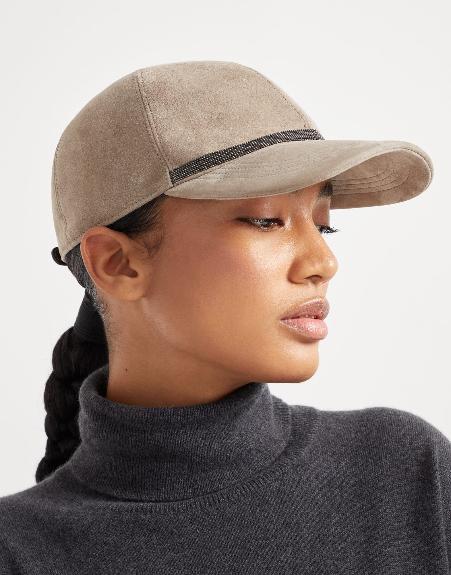 Suede baseball cap with shiny trim - 3