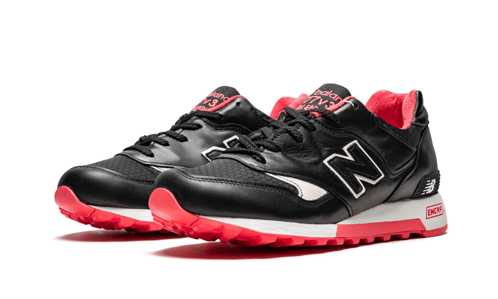 New Balance M577 