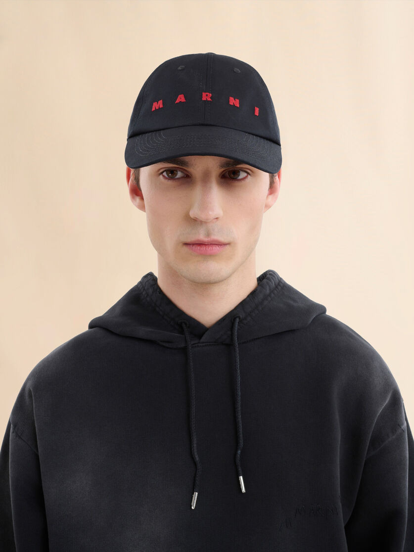 BLACK ORGANIC GABARDINE BASEBALL CAP WITH EMBROIDERED LOGO - 2