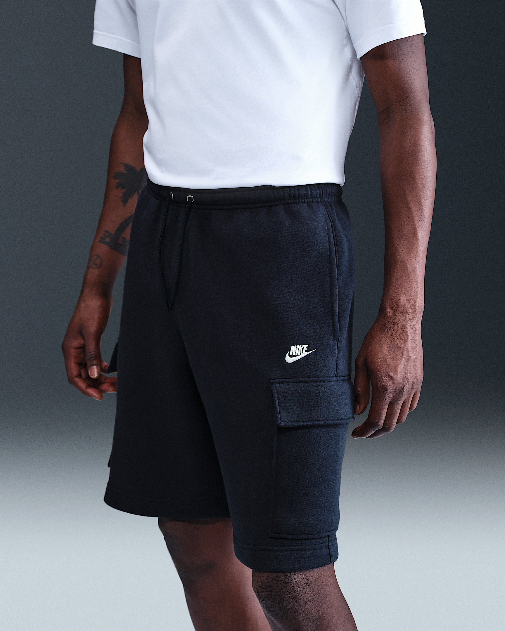 Nike Club Men's Fleece Cargo Shorts - 2
