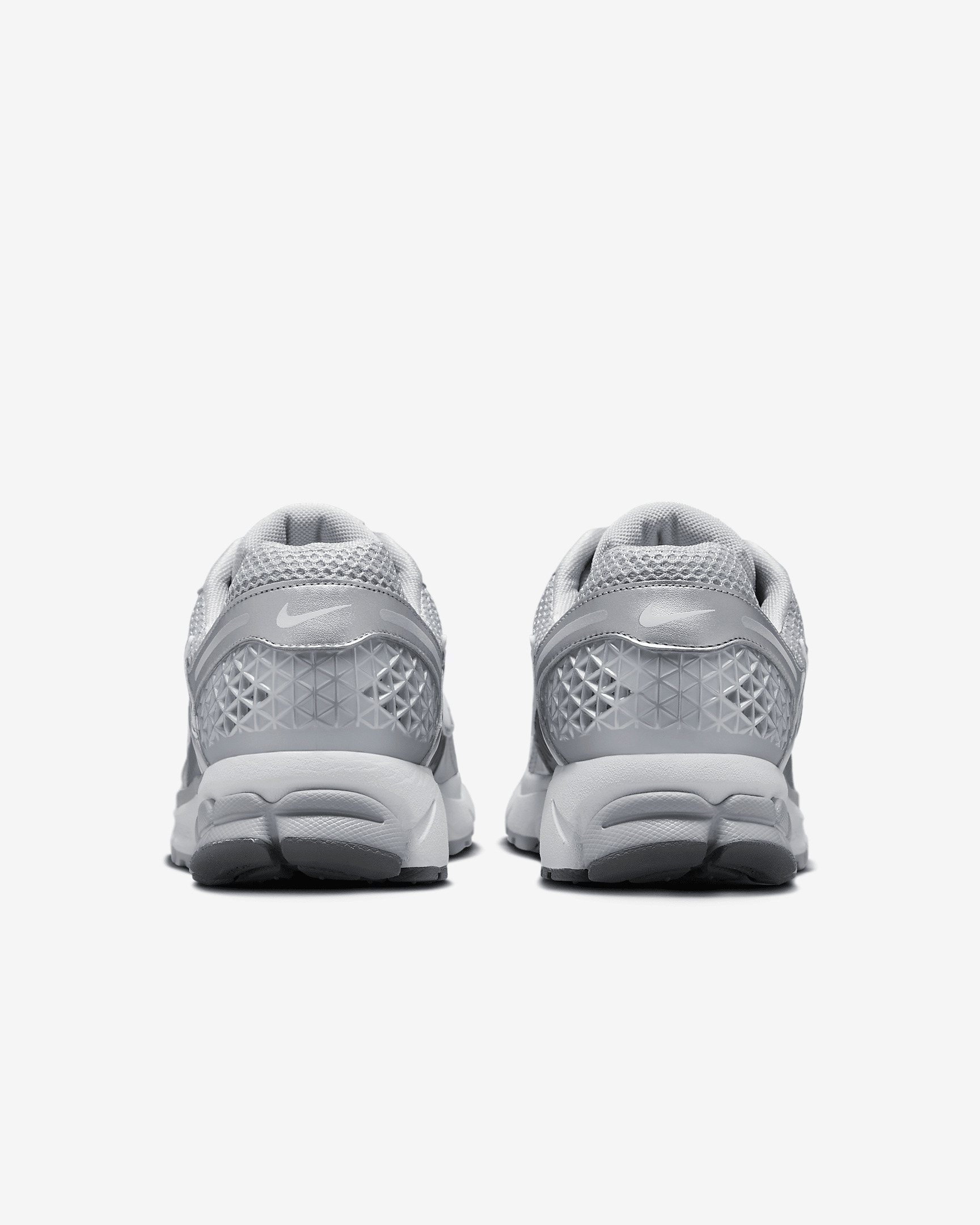 Nike Zoom Vomero 5 Men's Shoes - 6