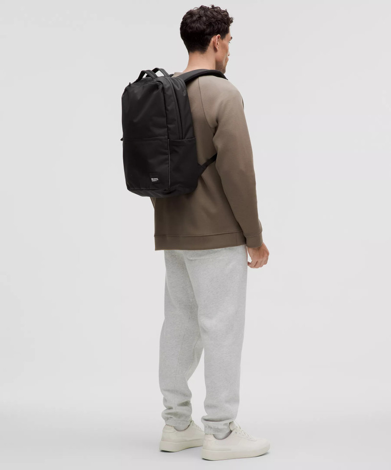 lululemon Double-Zip Backpack 22L outlook