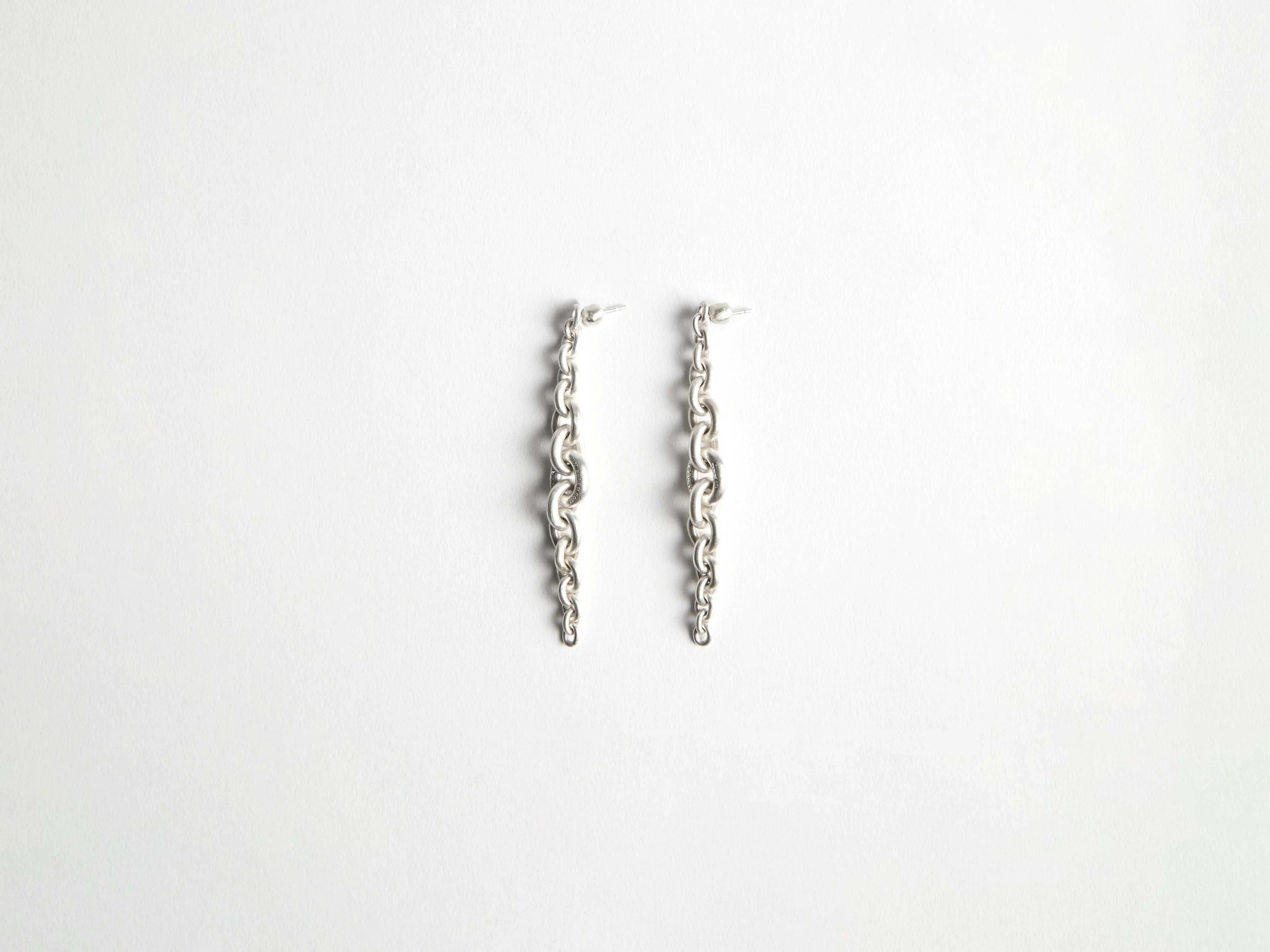 CHAIN-LINK EARRINGS IN 18KT WHITE GOLD - 1