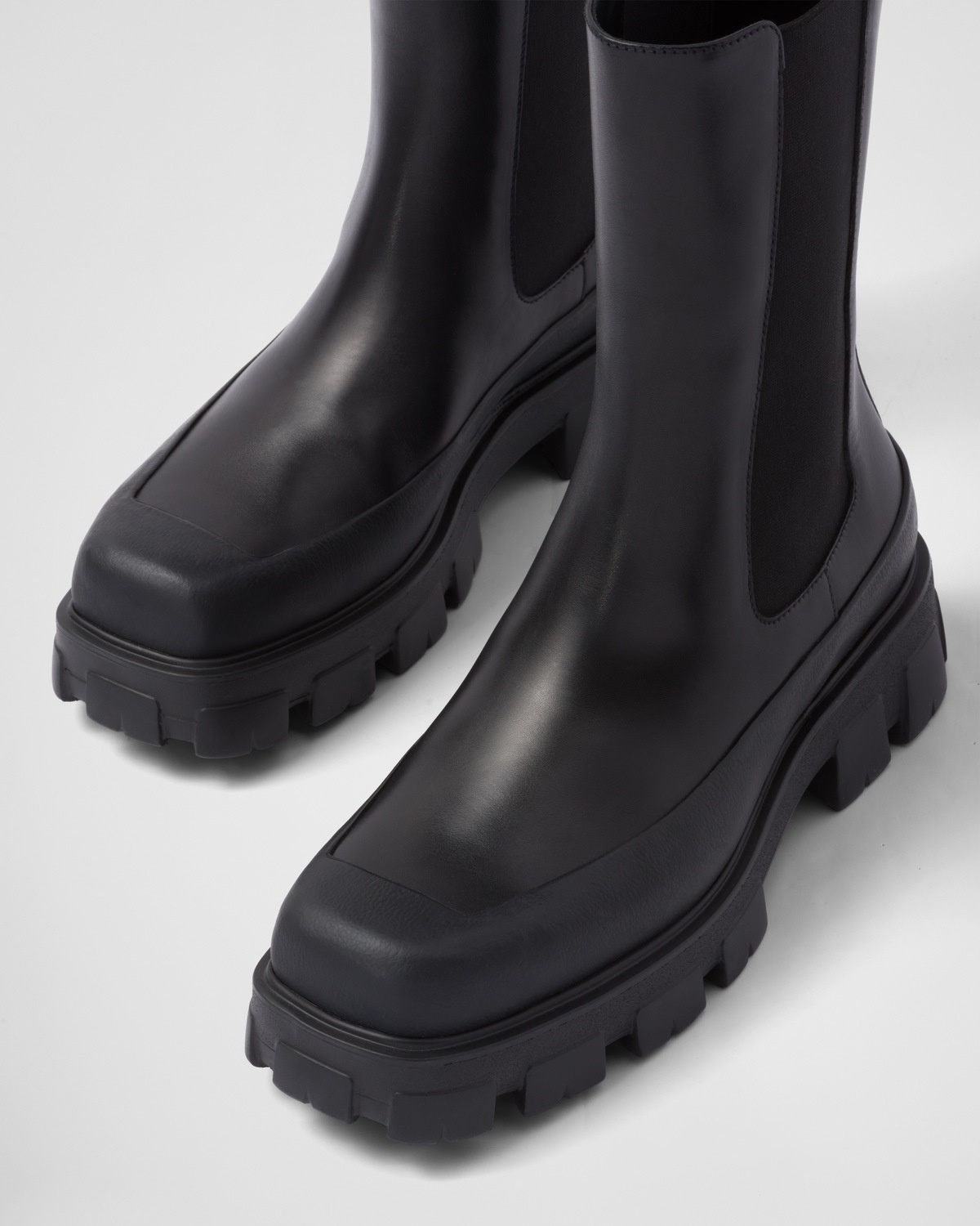 Leather Chelsea boots - 6