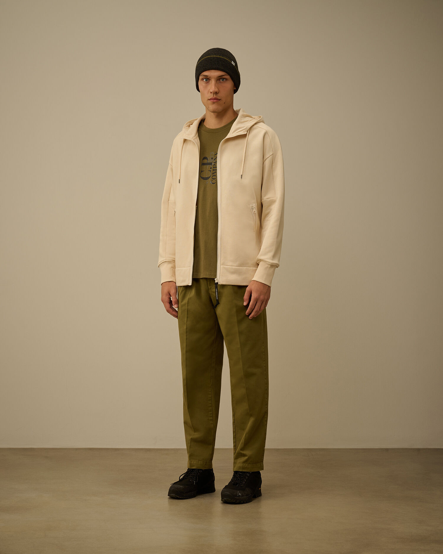 Diagonal Raised Fleece Goggle Sweatshirt - 2