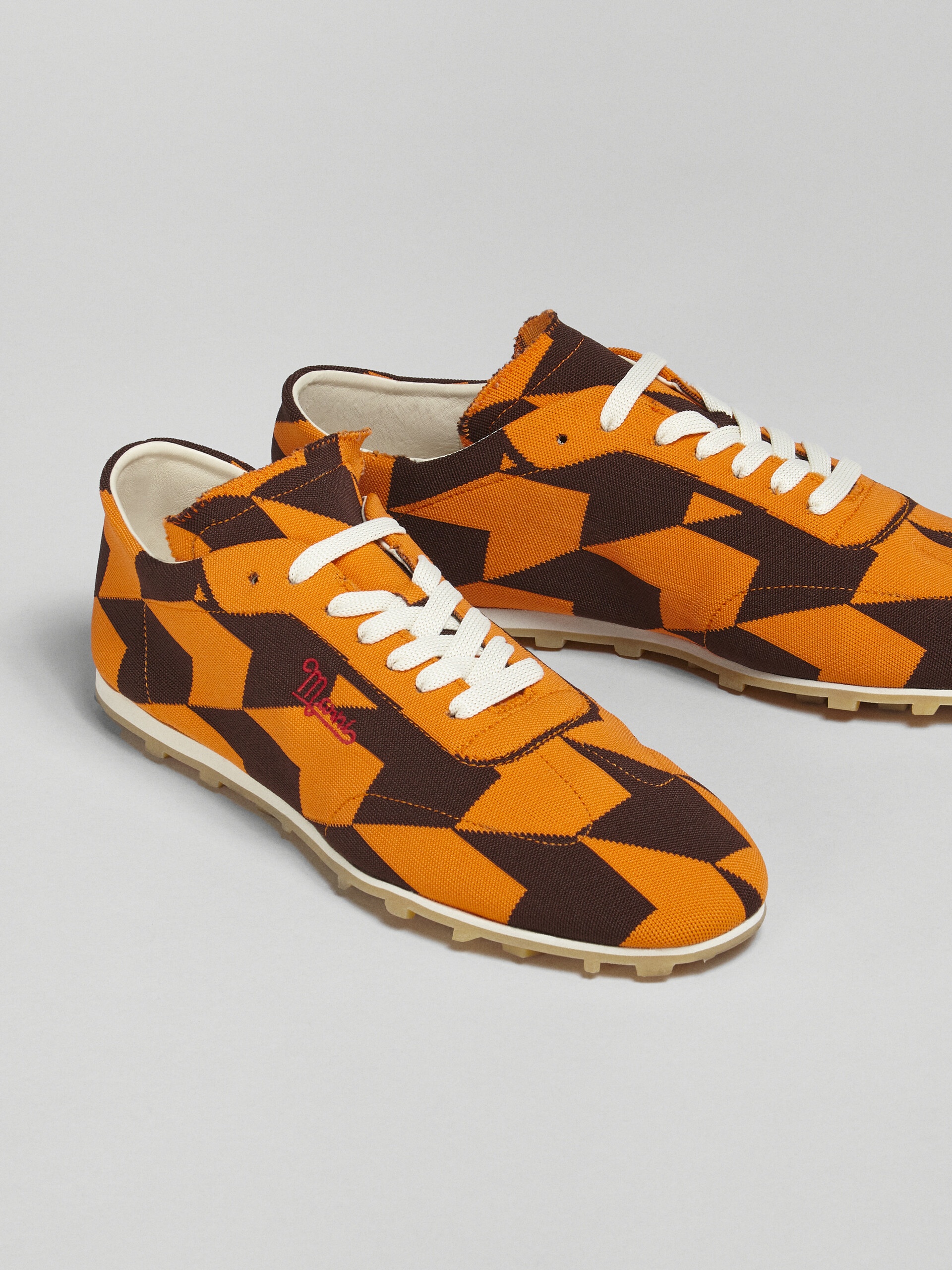 HOUNDSTOOTH STRETCH JACQUARD PEBBLE SNEAKER - 5