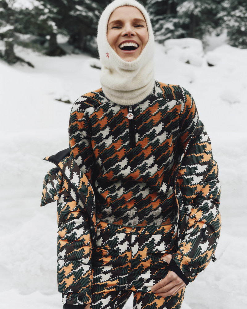 PERFECT MOMENT LA Tour Merino Wool 1/4 Zip Sweater outlook