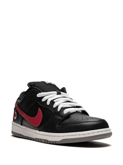 Nike Dunk Low Premium SB sneakers outlook