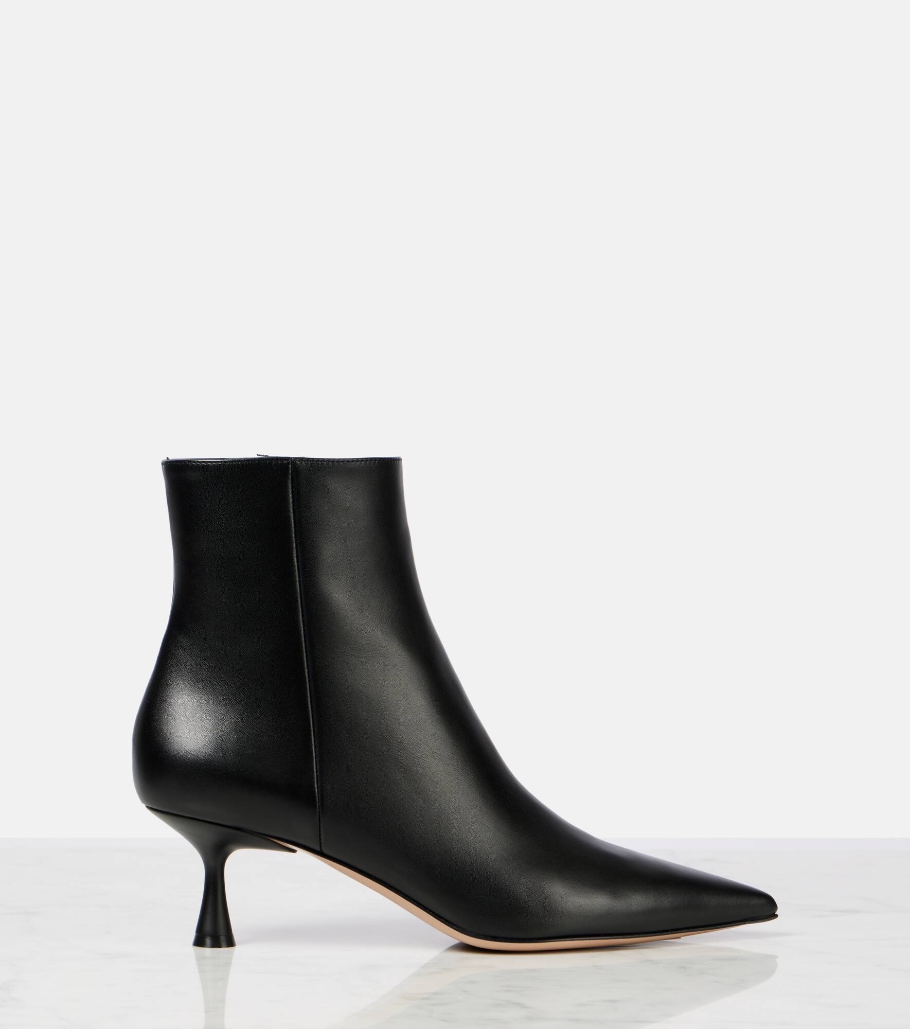 Leather ankle boots - 4