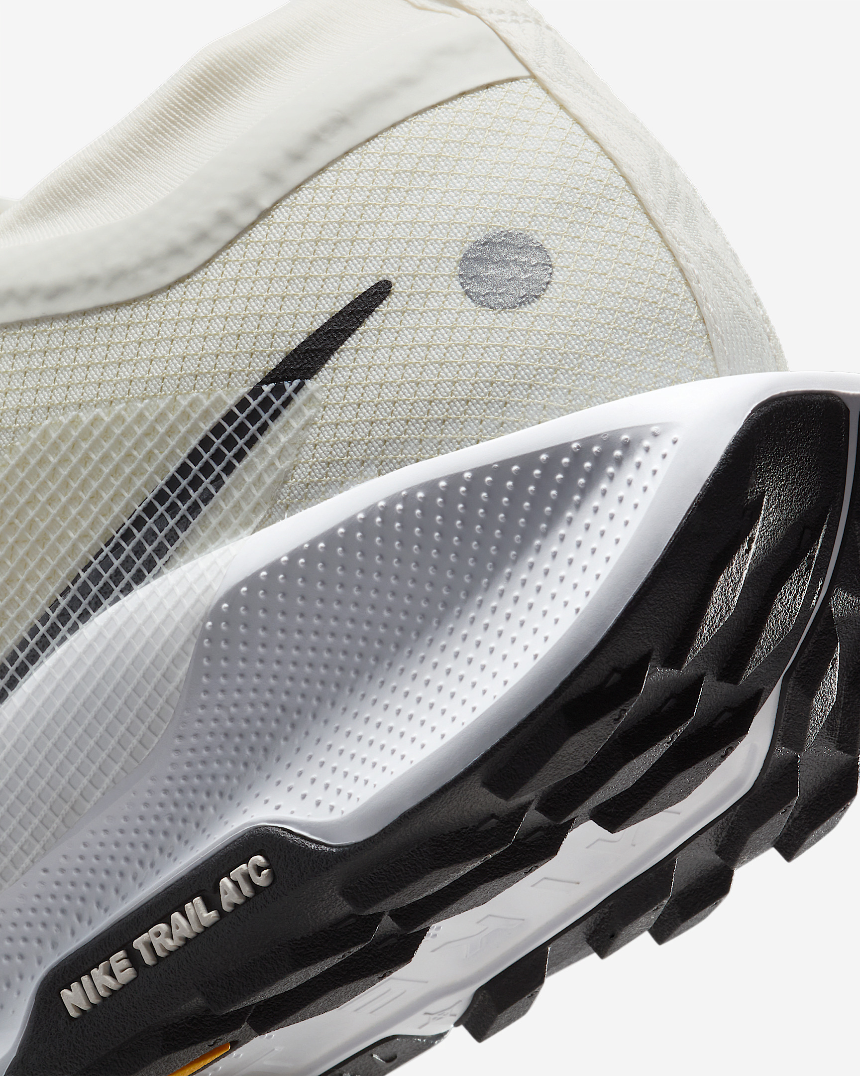 Nike Pegasus Trail 5 GORE-TEX Women's Waterproof Trail Running Shoes - 8
