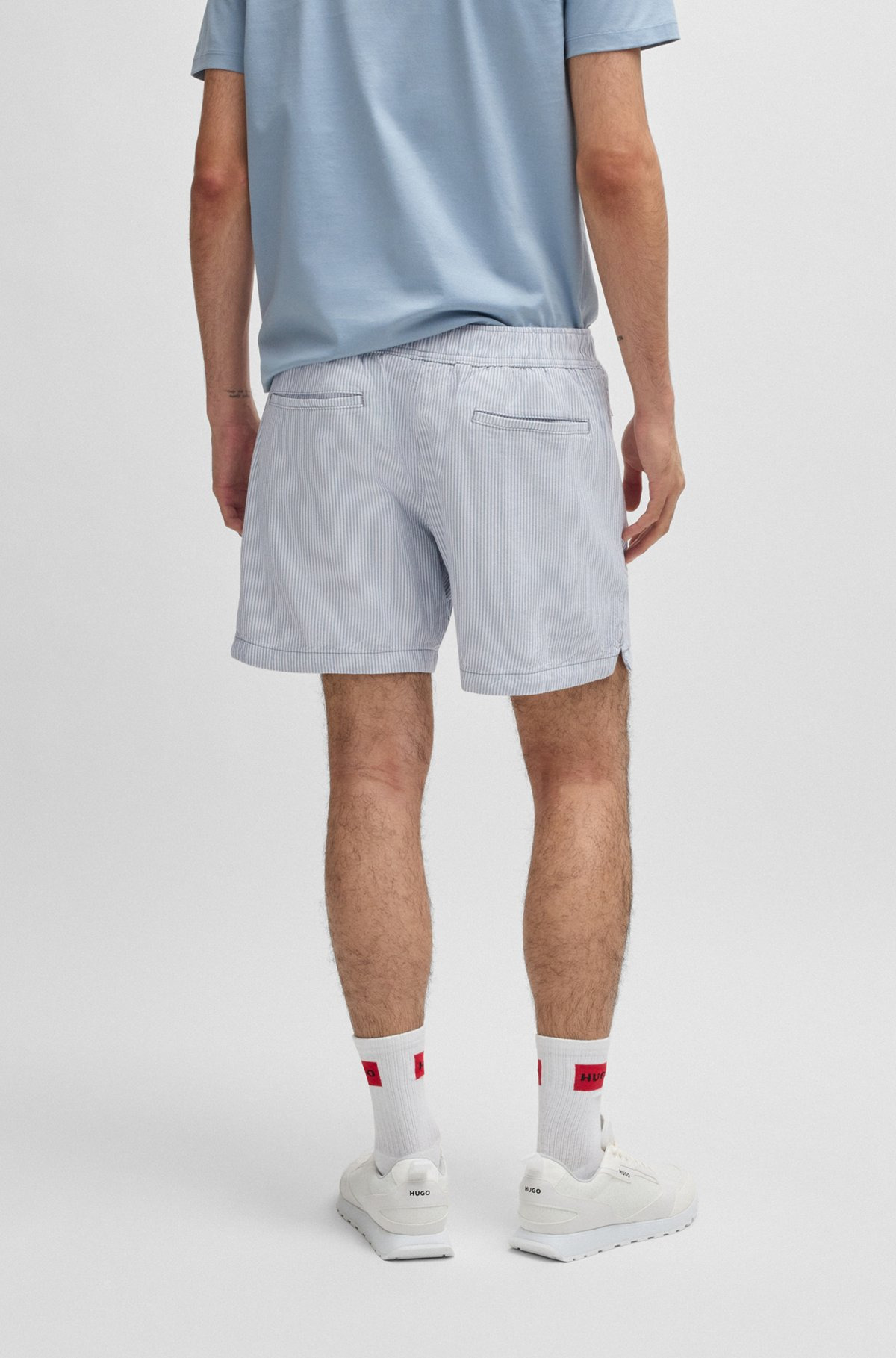 SHORTS WITH VERTICAL STRIPE - 3
