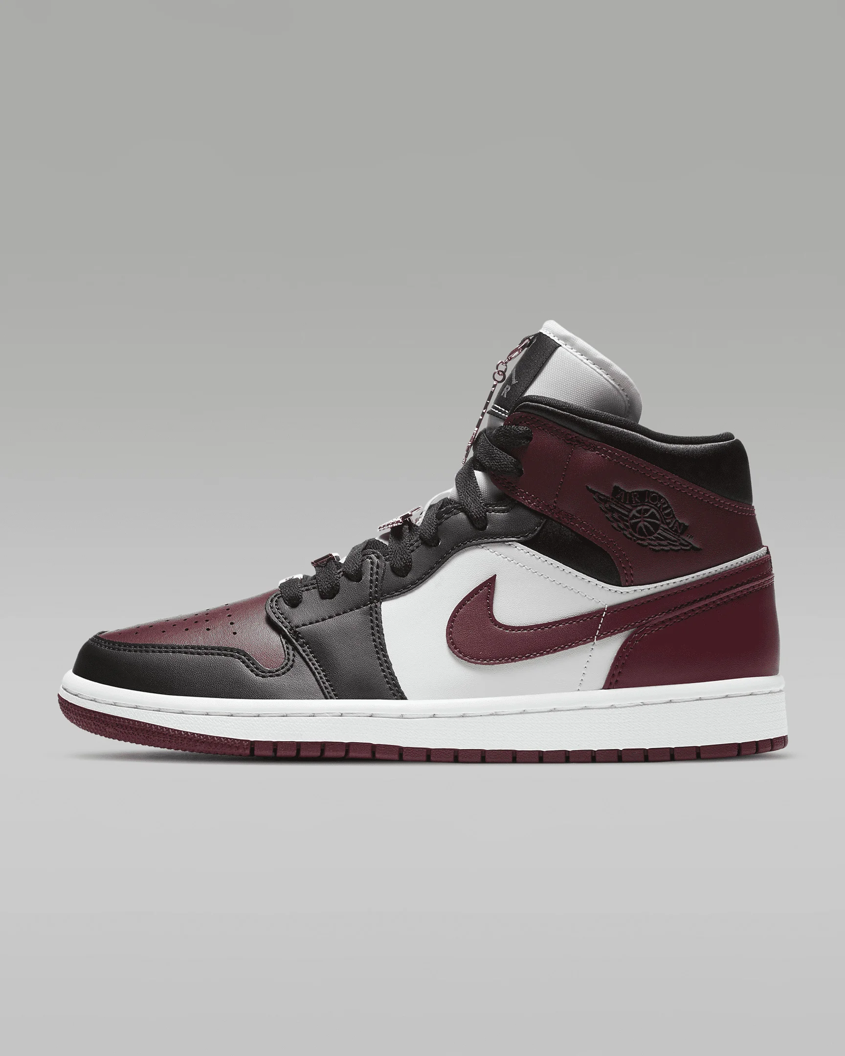 Air Jordan 1 Mid SE Women's Shoes - 1