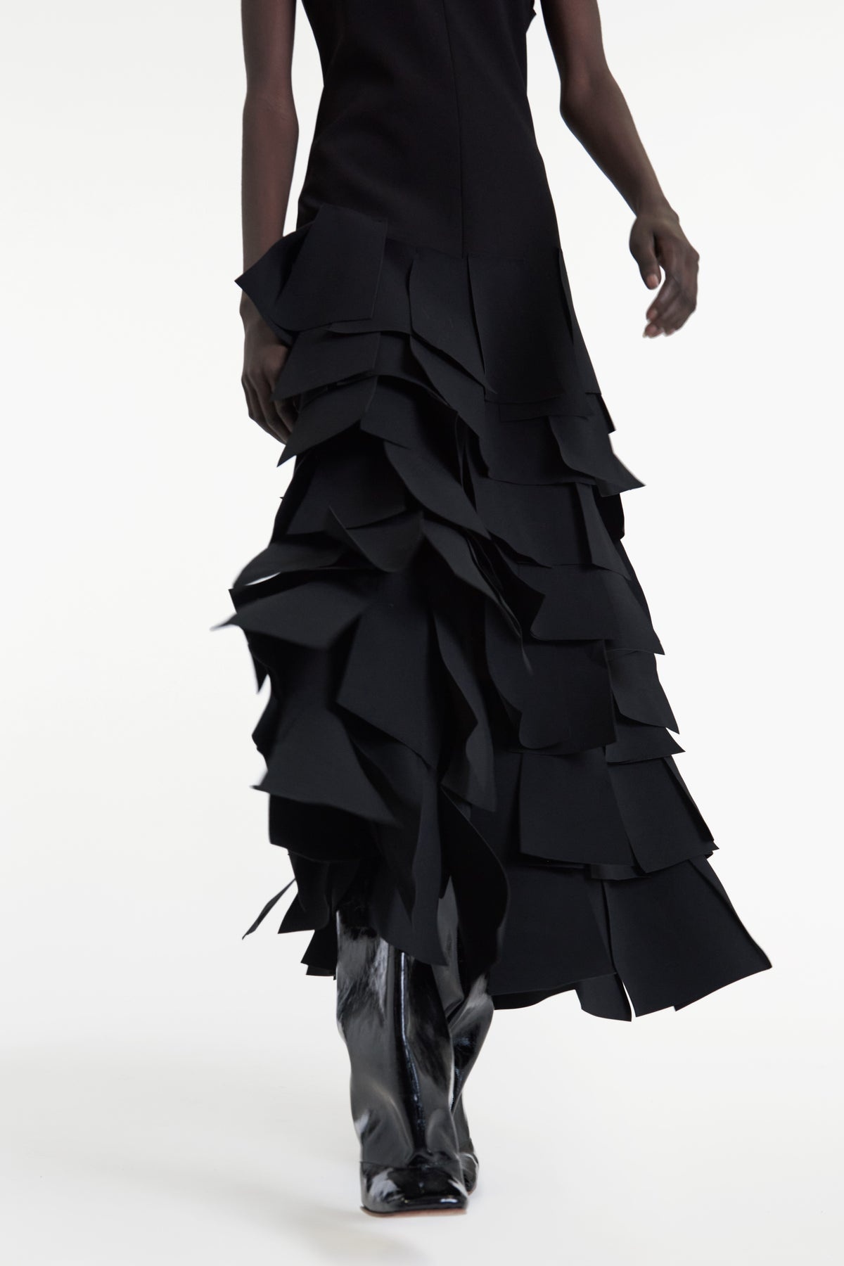 SLEEVELESS DRESS WITH LASER CUT ELEMENTS BLACK - 4