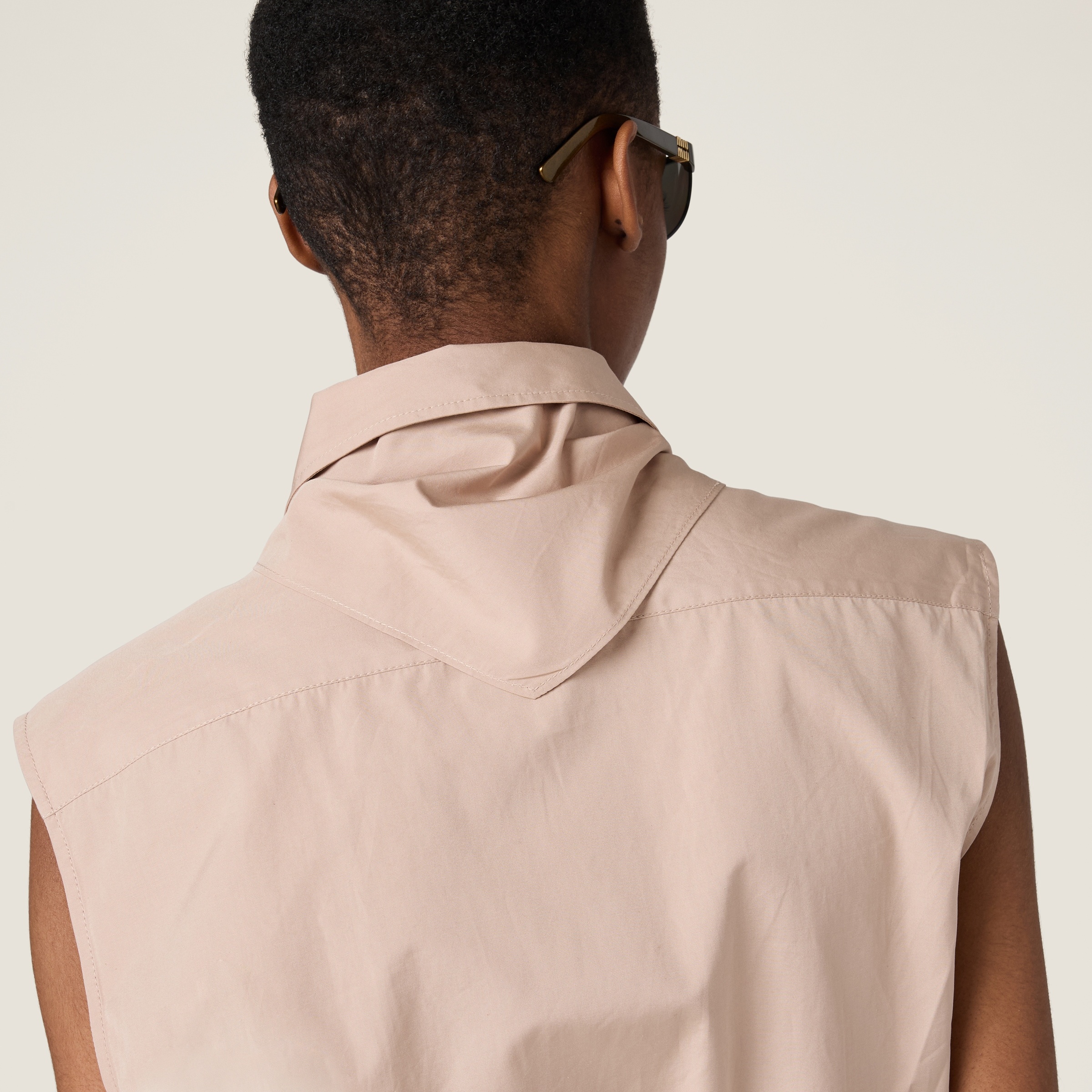 Sleeveless poplin shirt with scarf - 6