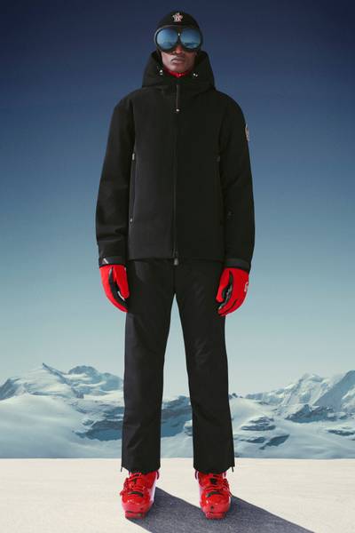 Moncler Praz Short Down Jacket outlook