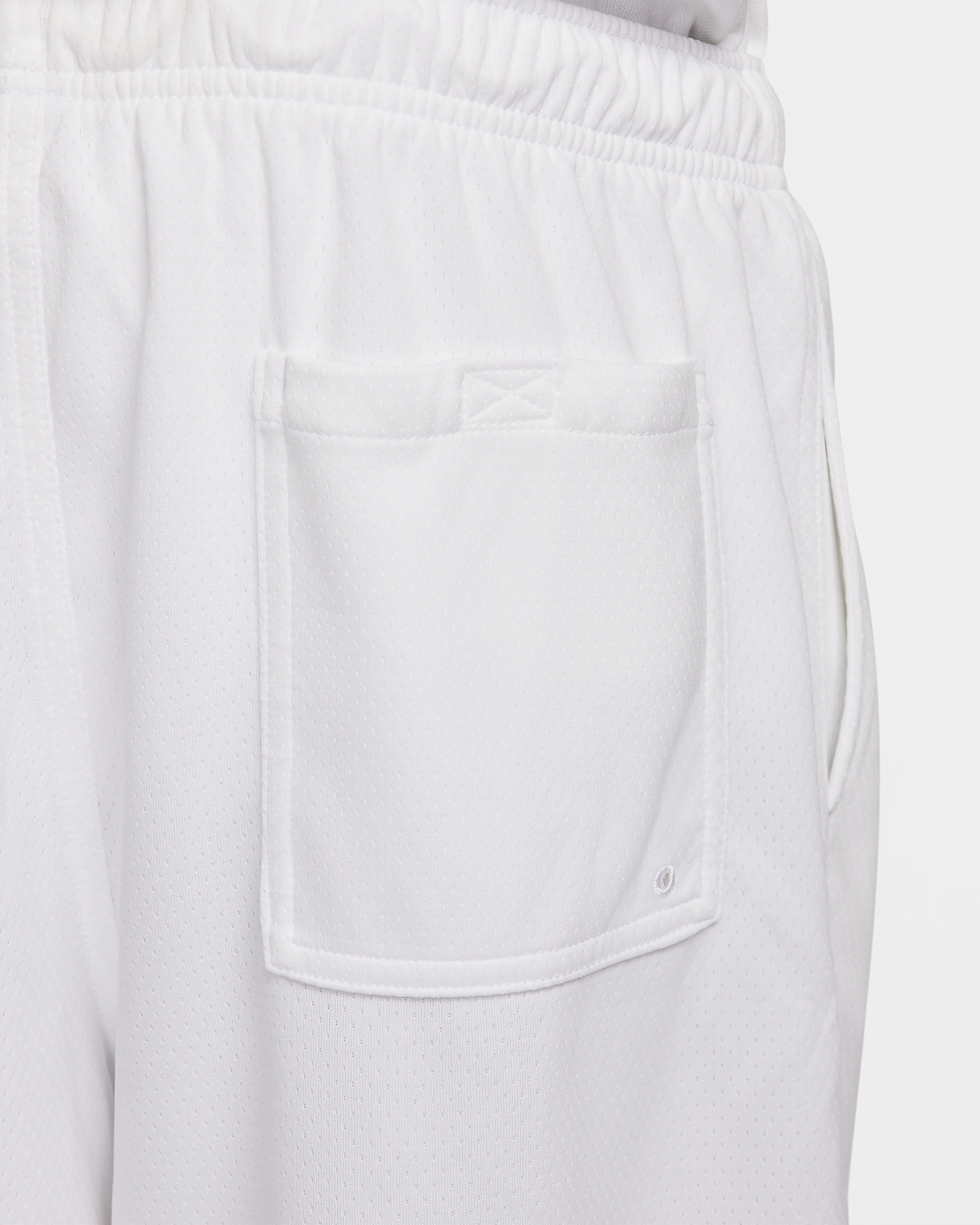 Nike Club Men's Mesh Flow Shorts - 5