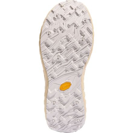 001 Shoe - Women's - 4