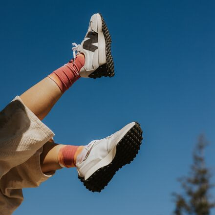 327 Shoe - Women's - 6