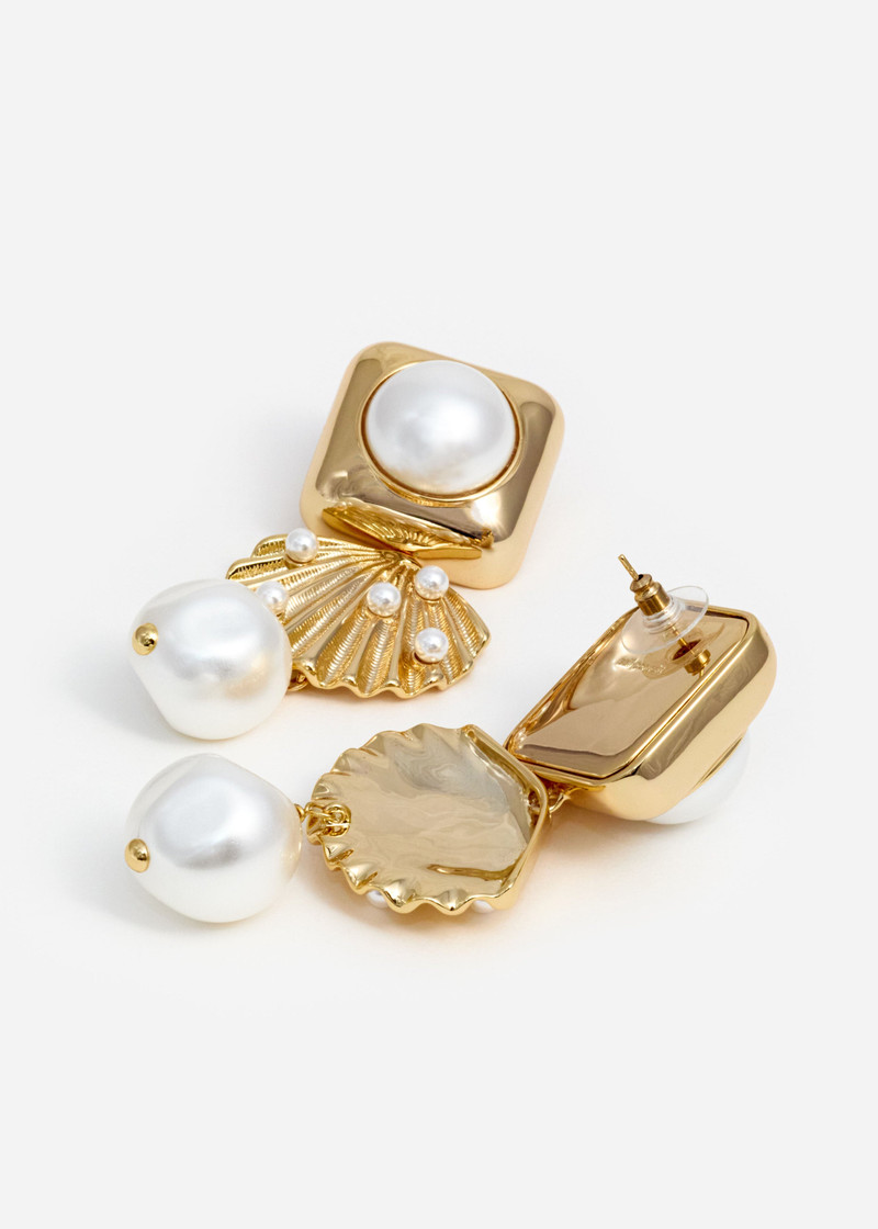 self-portrait Gold Pearl Shell Earrings outlook