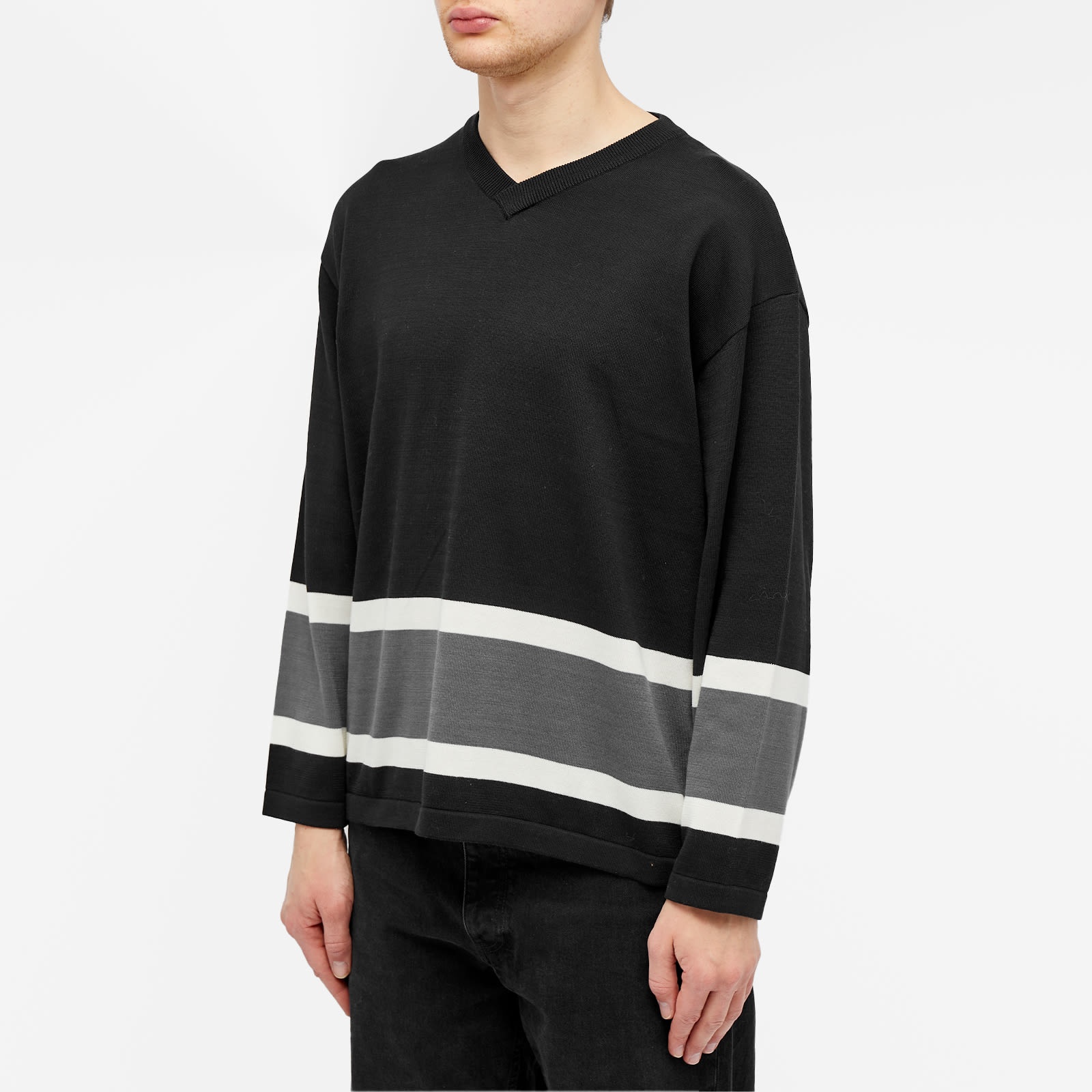 Hairy Stripe Crew Sweater in ivory/navy – Stüssy