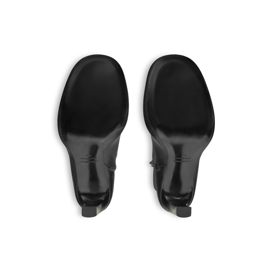 Women's Fargo Bootie in Black - 7