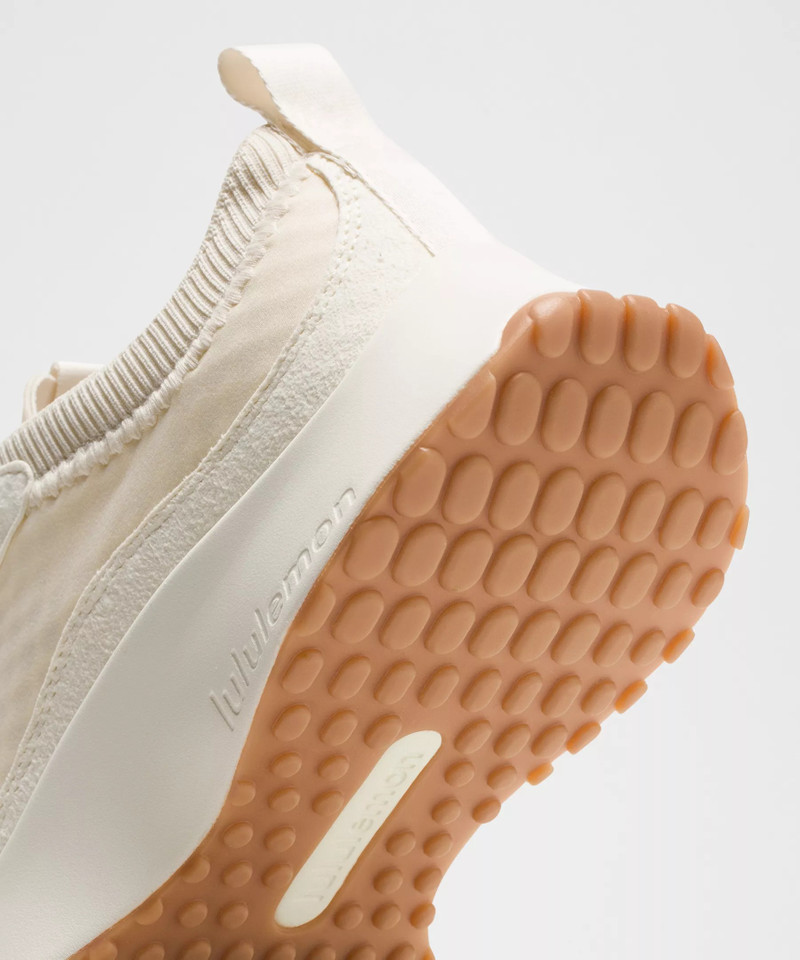 Women's CrossCity Sneaker 9