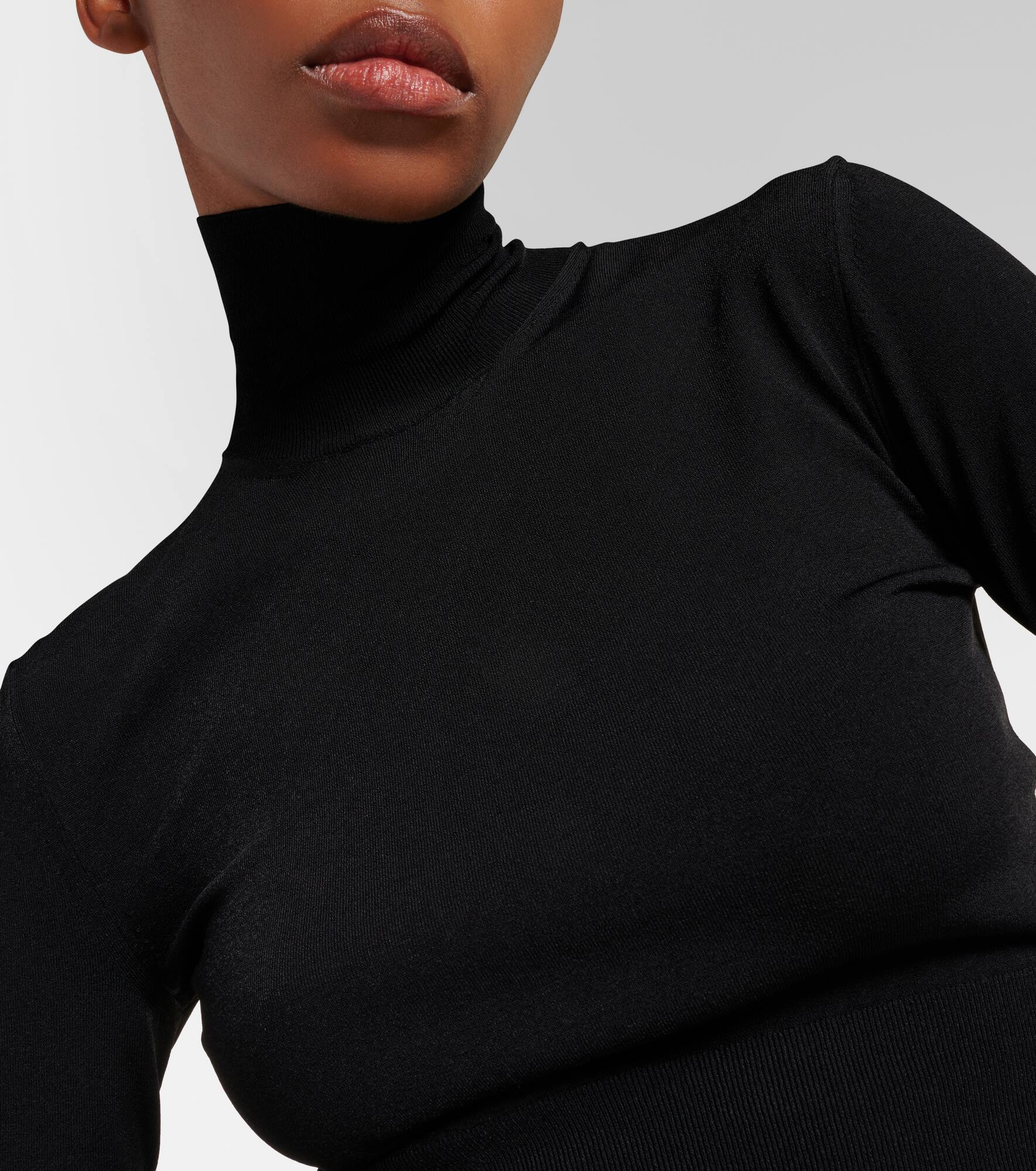 Turtleneck top - 4
