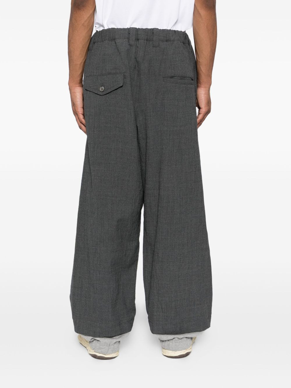 LOGO-PATCHED TAPERED-LEG TROUSERS - 4
