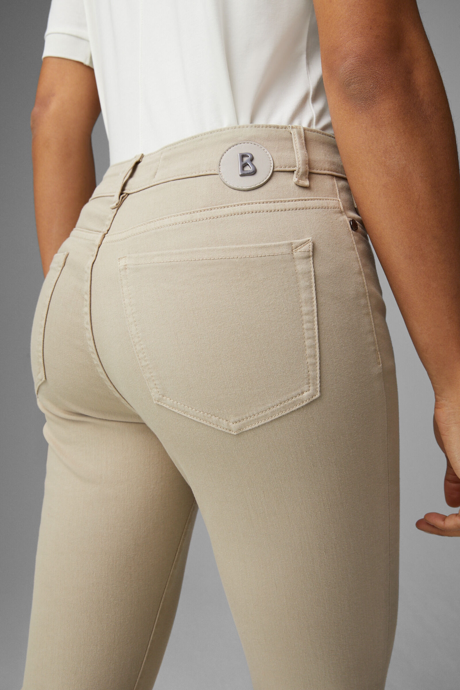Slim fit Julie 7/8 jeans in Beige - 6