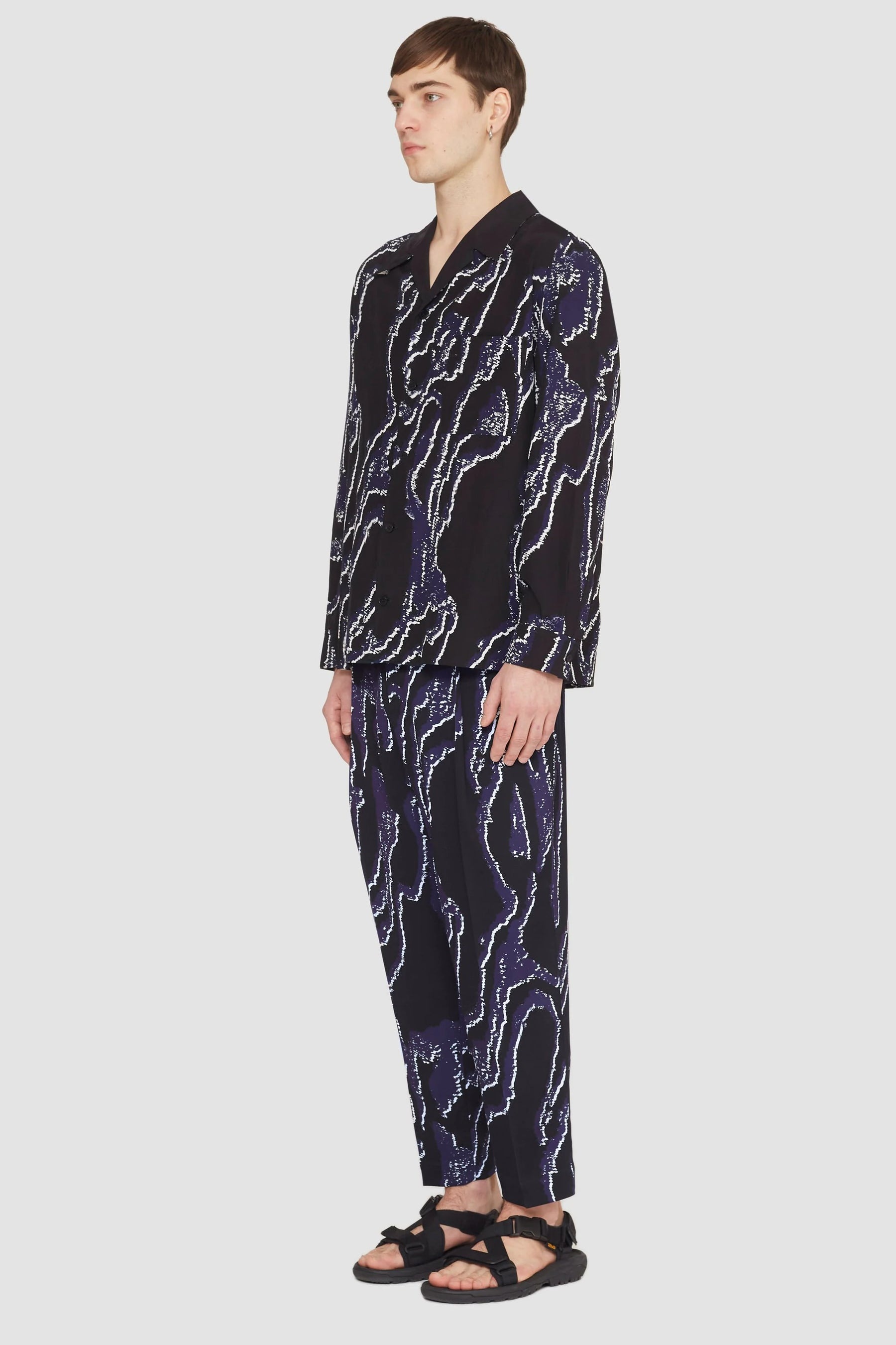 Long Sleeve Printed Convertible Collar Shirt - 3