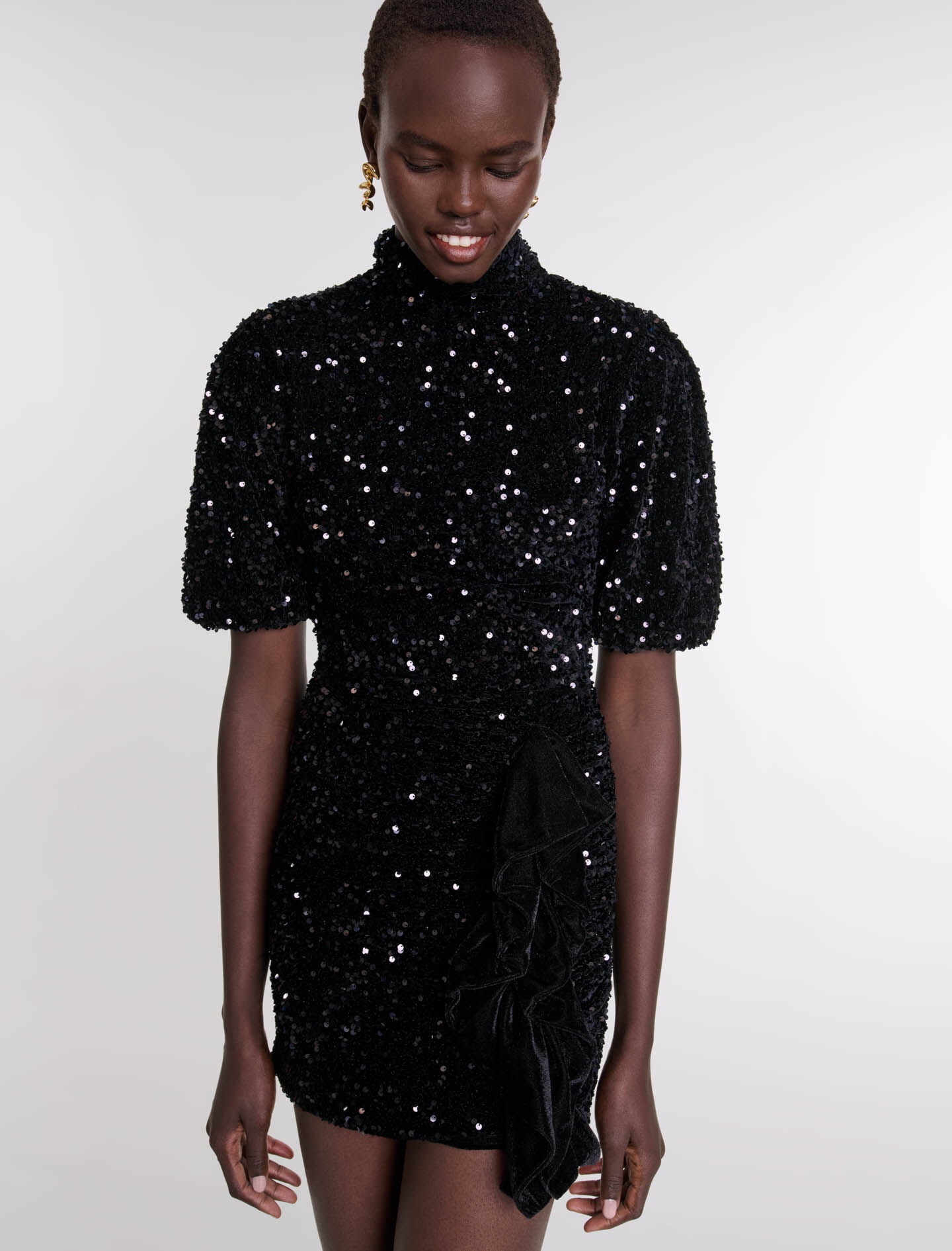 Short velvet and sequinned dress - 7