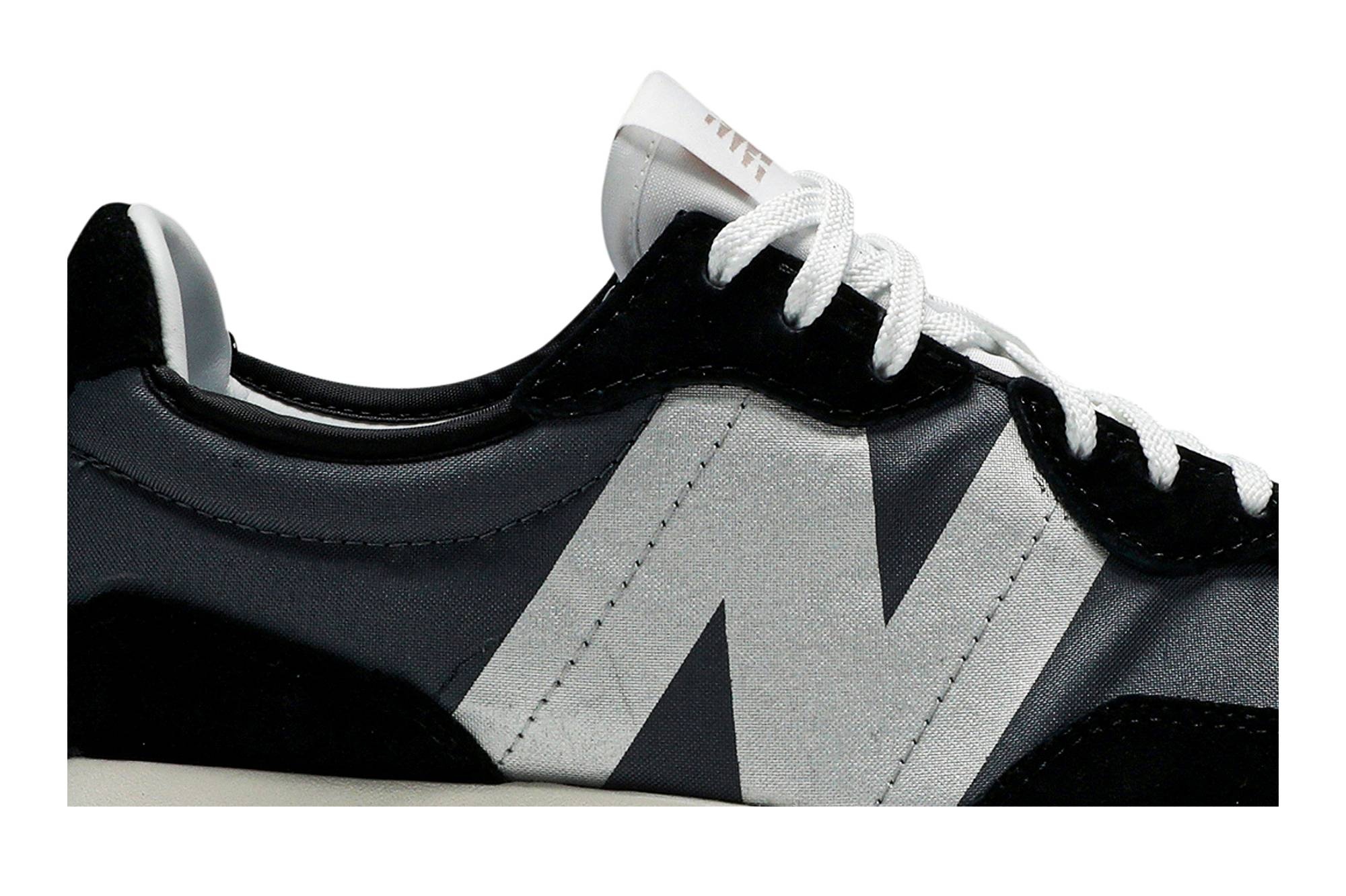 Wmns 327 'Black White' - 2