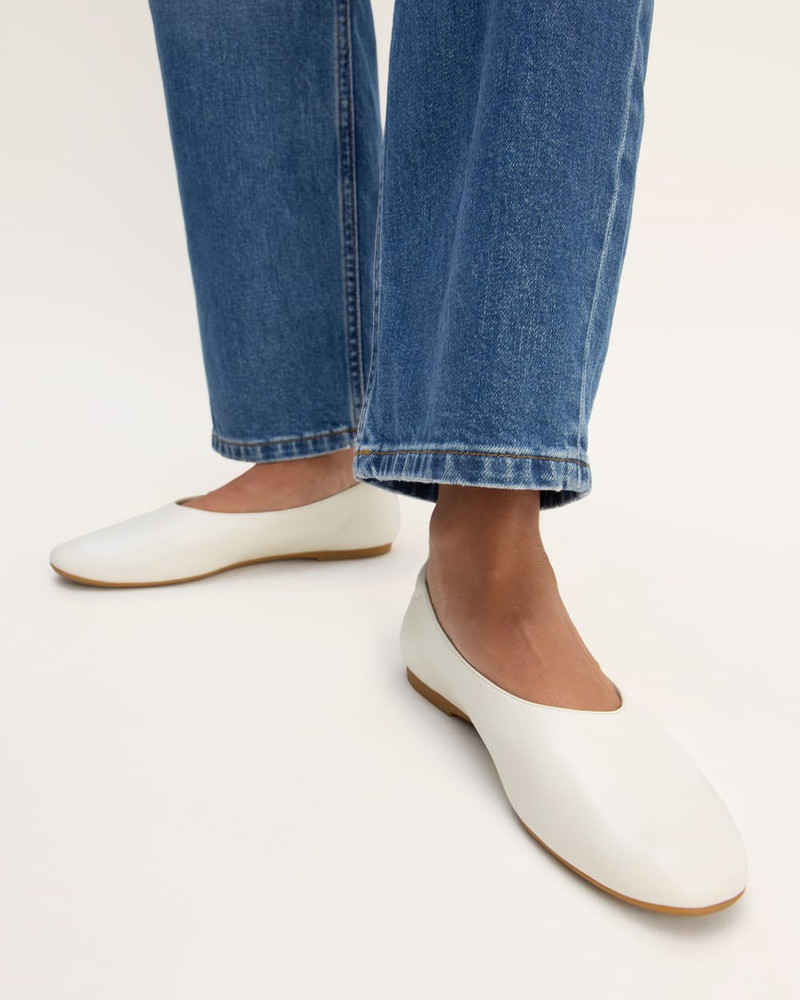 EVERLANE THE DAY GLOVE outlook