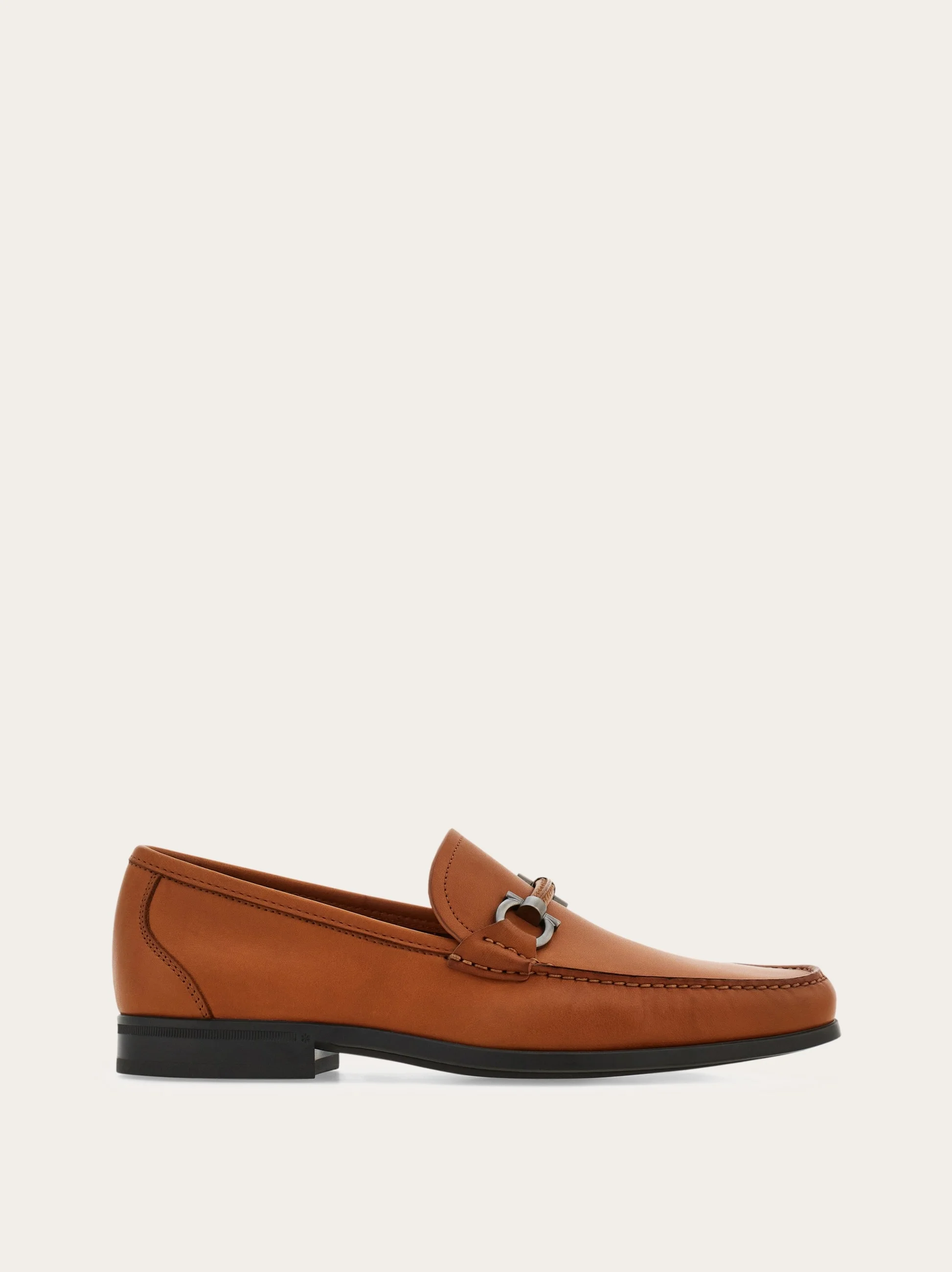 Gancini ornament loafer - 1