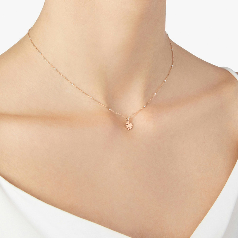 DoDo ROSE GOLD MINI FOUR LEAF CLOVER NECKLACE outlook