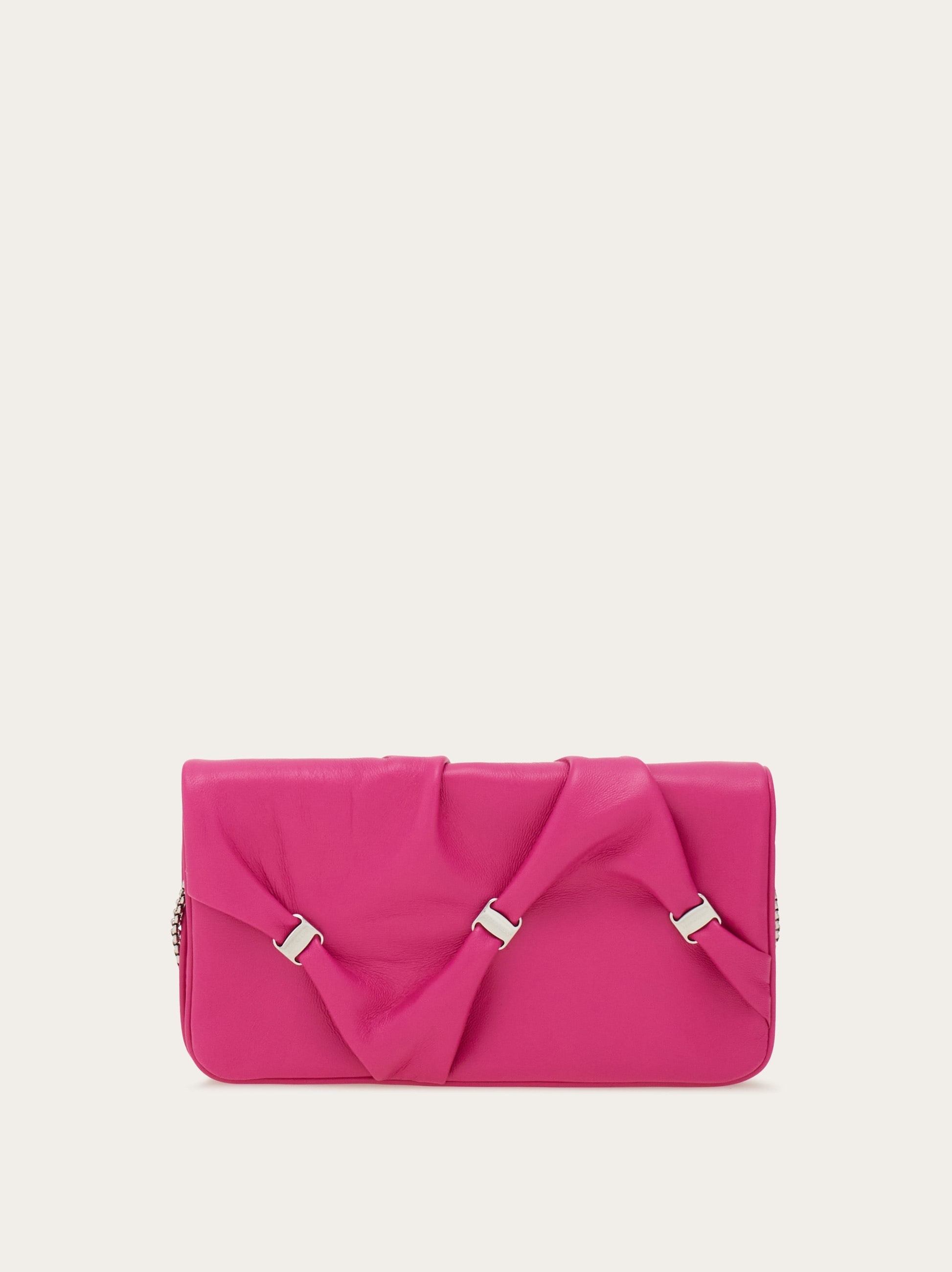 Wallet with chain - 3