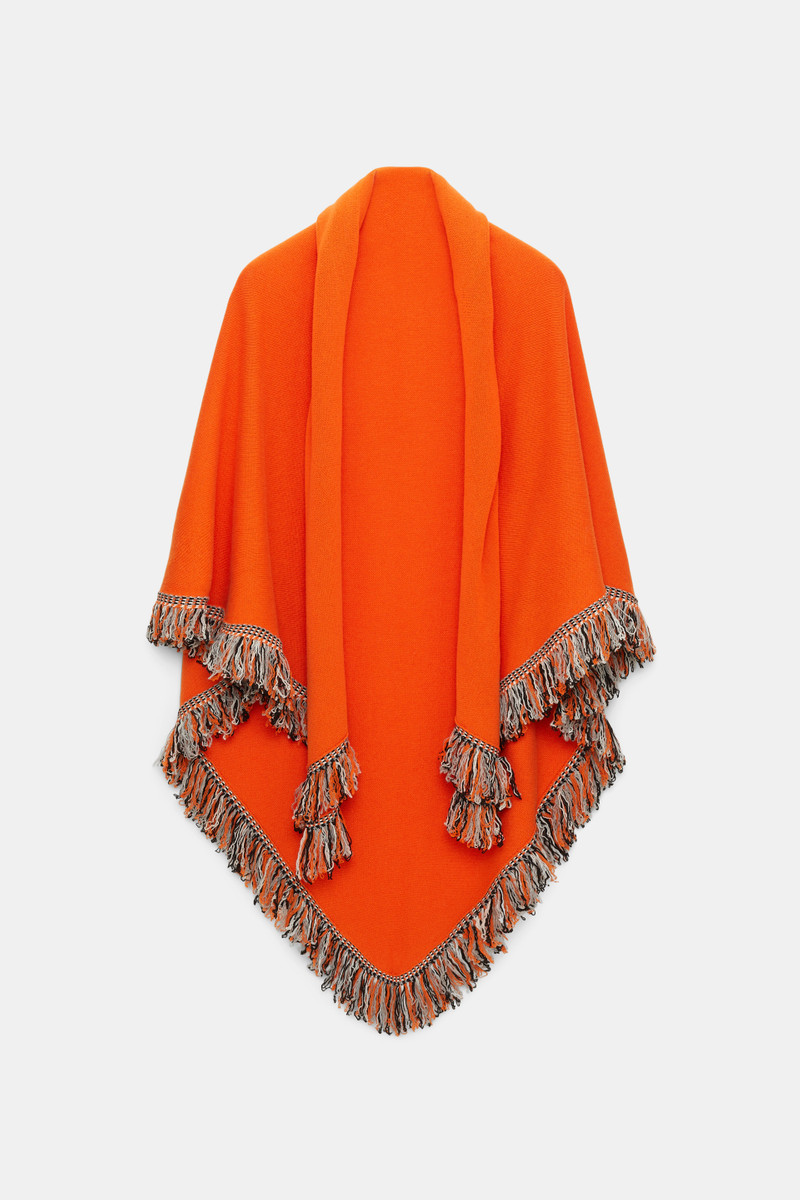 FRINGED COZYNESS poncho 1