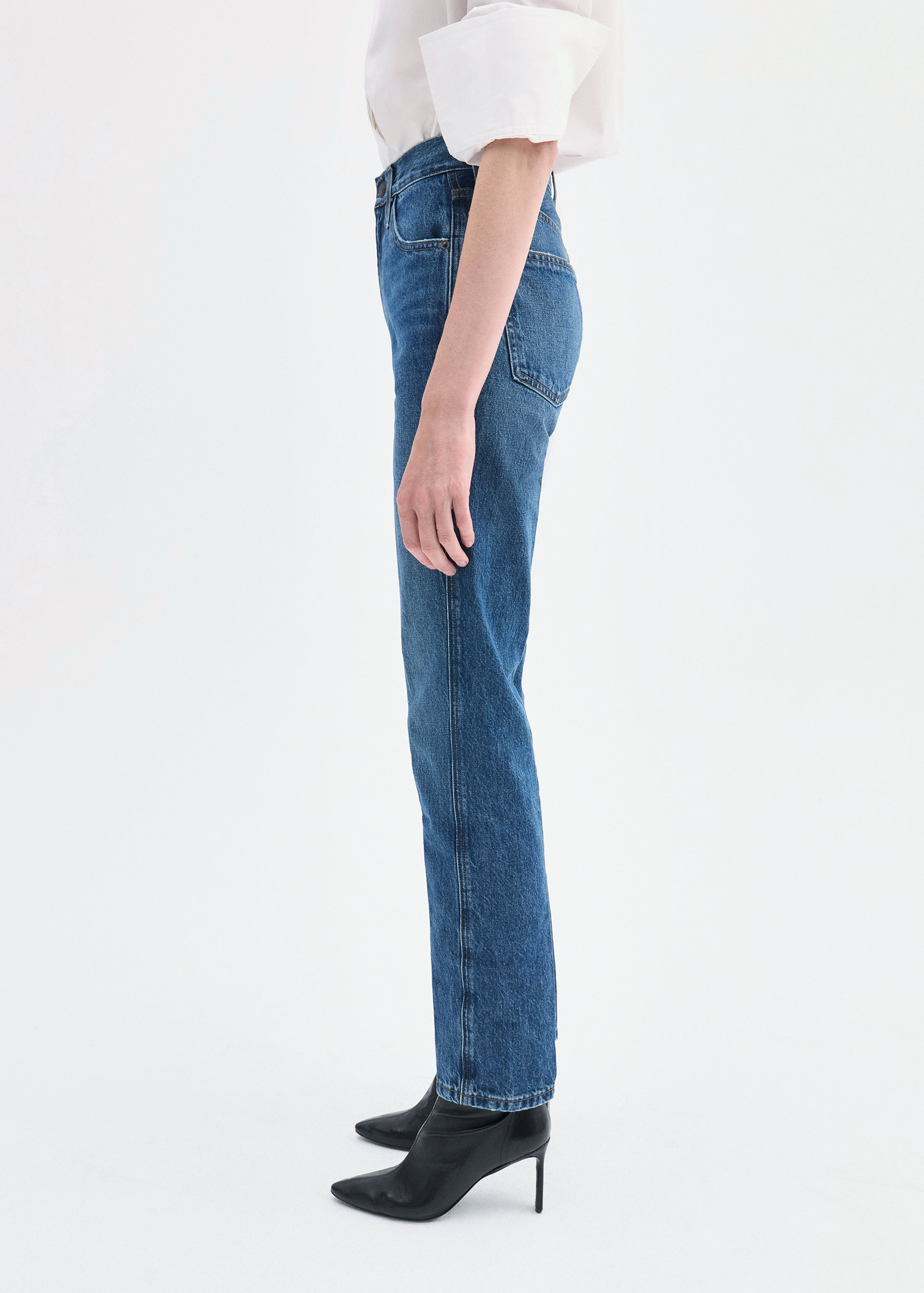 High Rise Jean in Denim - 5