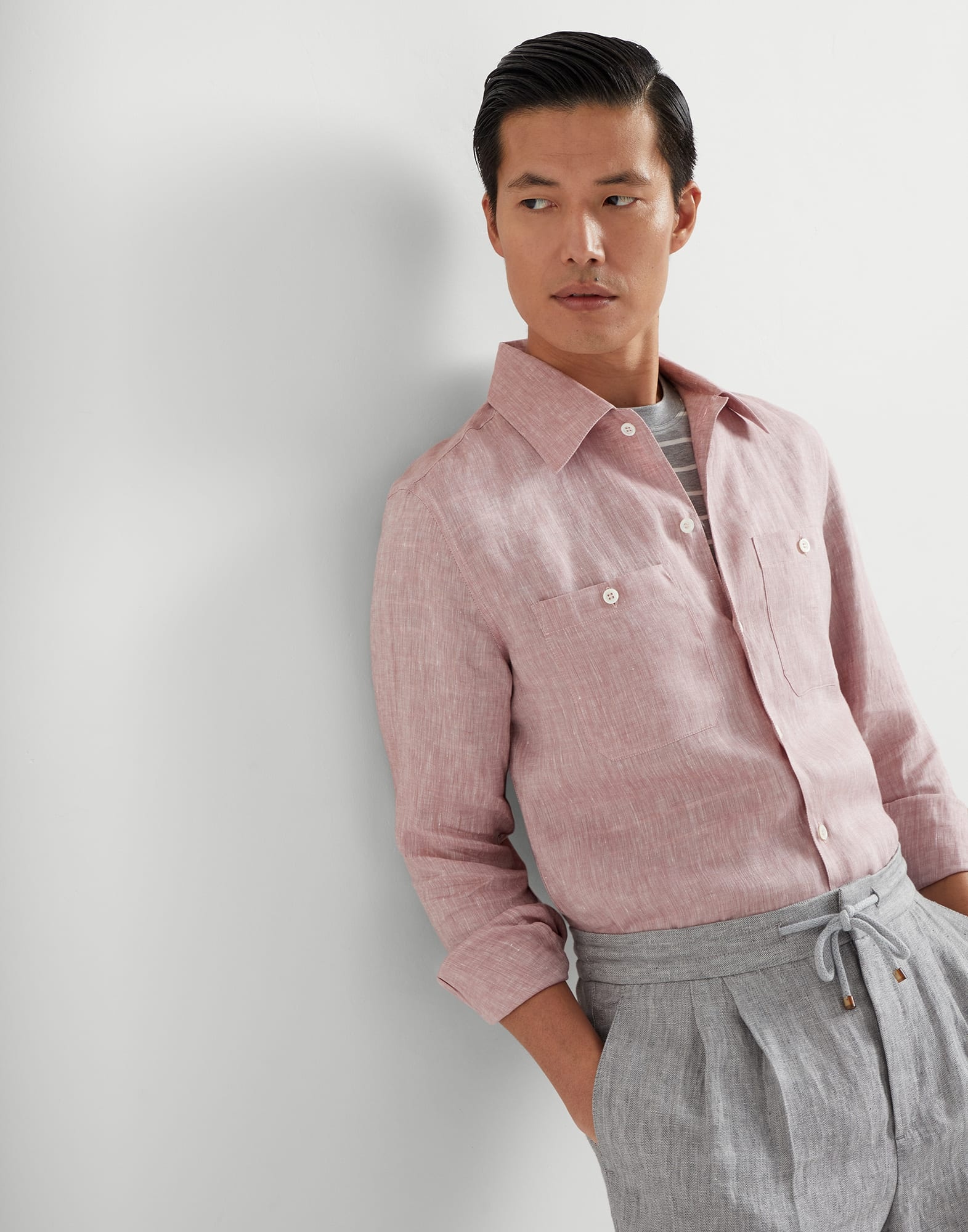 Linen easy fit shirt with chest pockets - 4