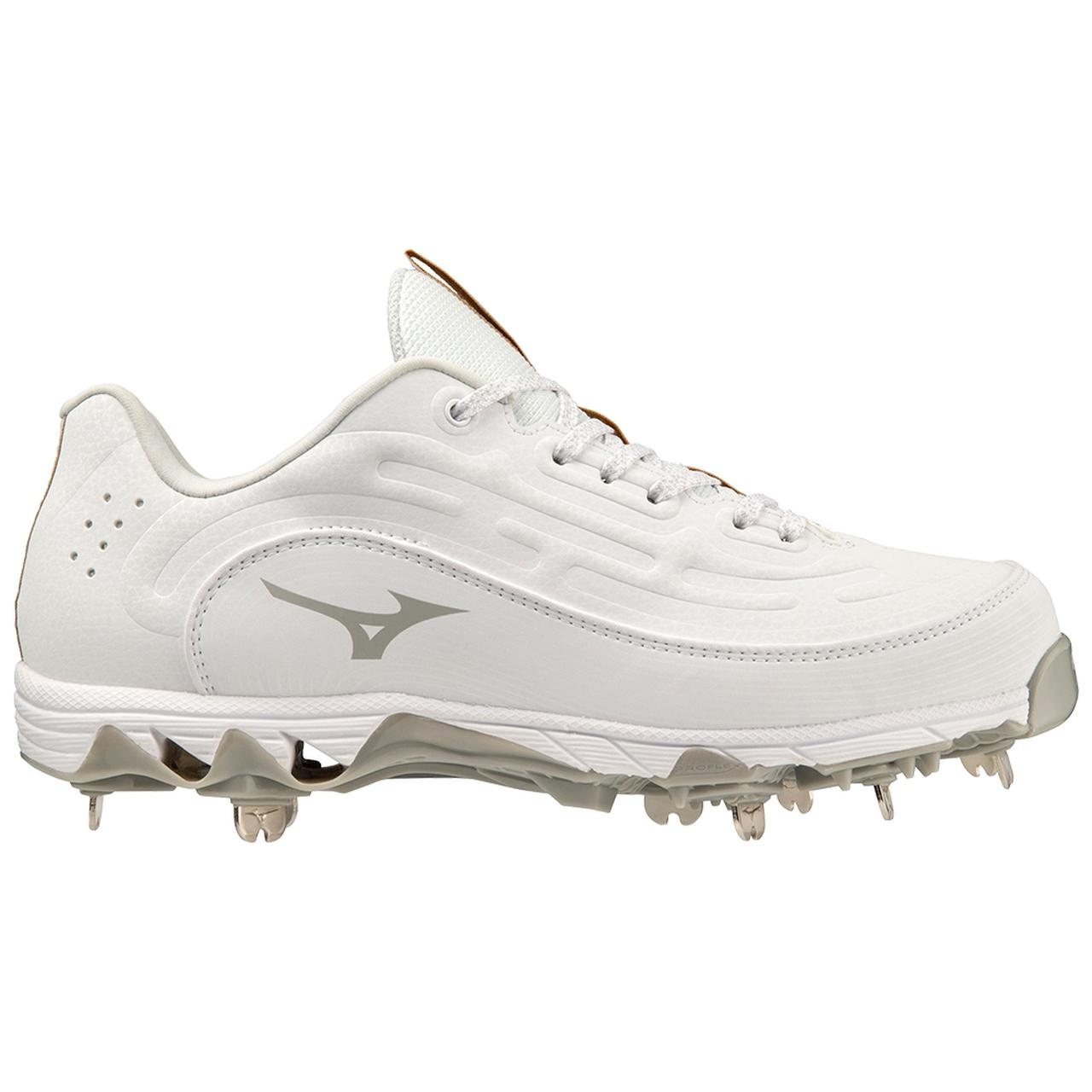 9-Spike Swift 8 Low Women's Metal Fastpitch Softball Cleat - 6