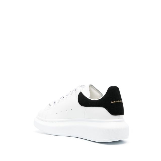 White oversized chunky sneakers with black detailing - 3