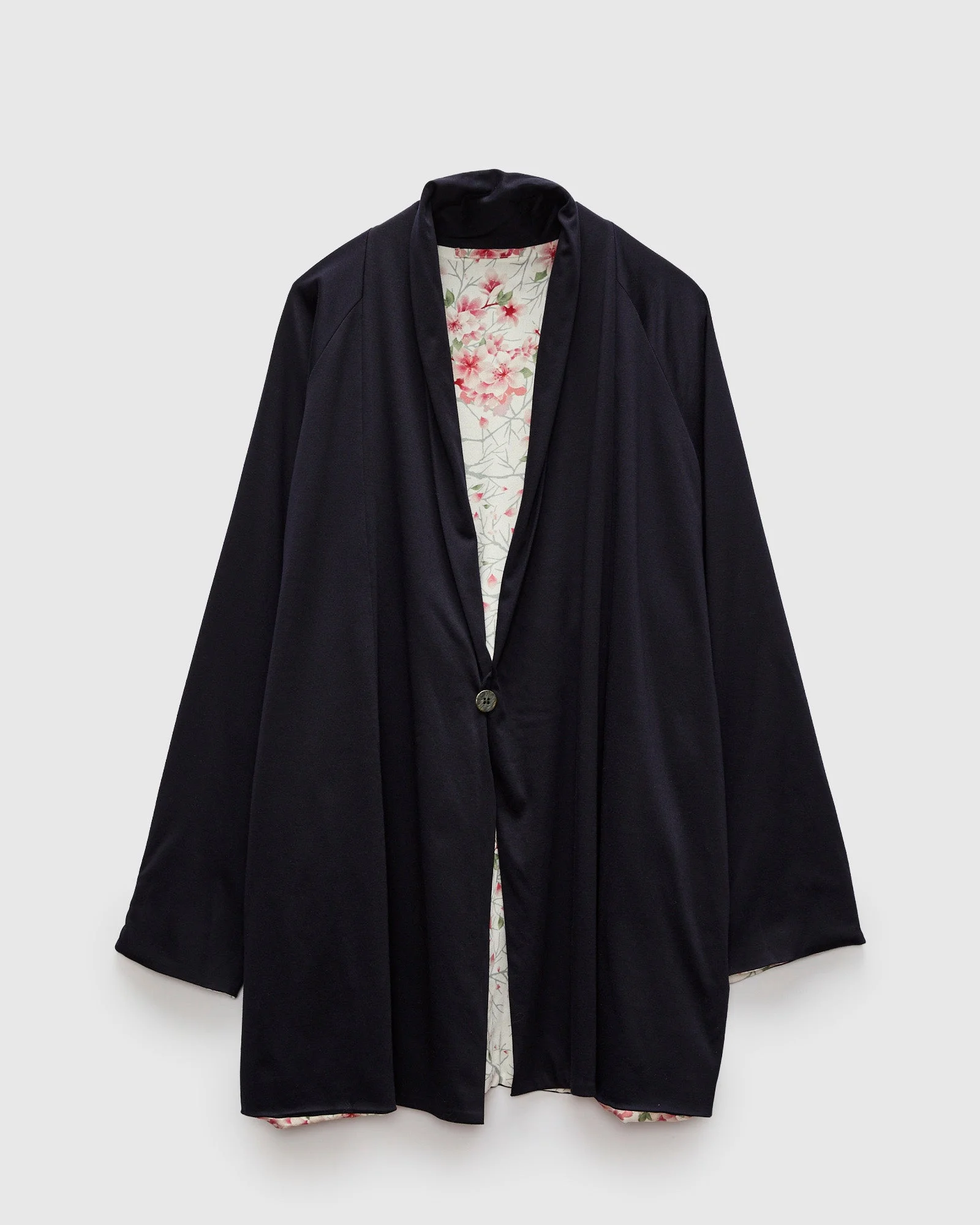 "Sakura Kaza" Reversible Knit Haori in White - 1